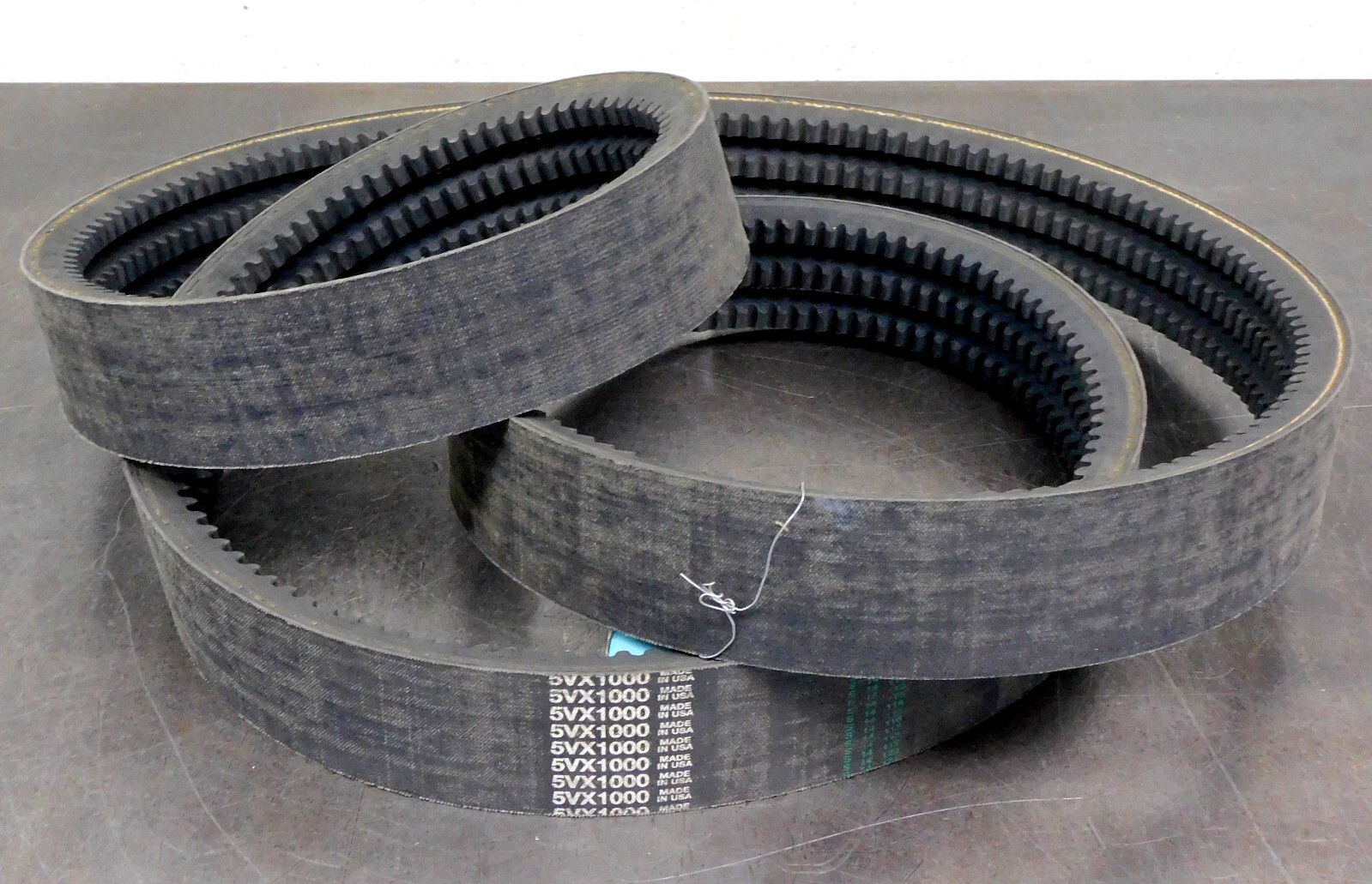 Unbranded – 3R5VX-1000 OEM Equivalent Cogged Wedge Banded V-Belt