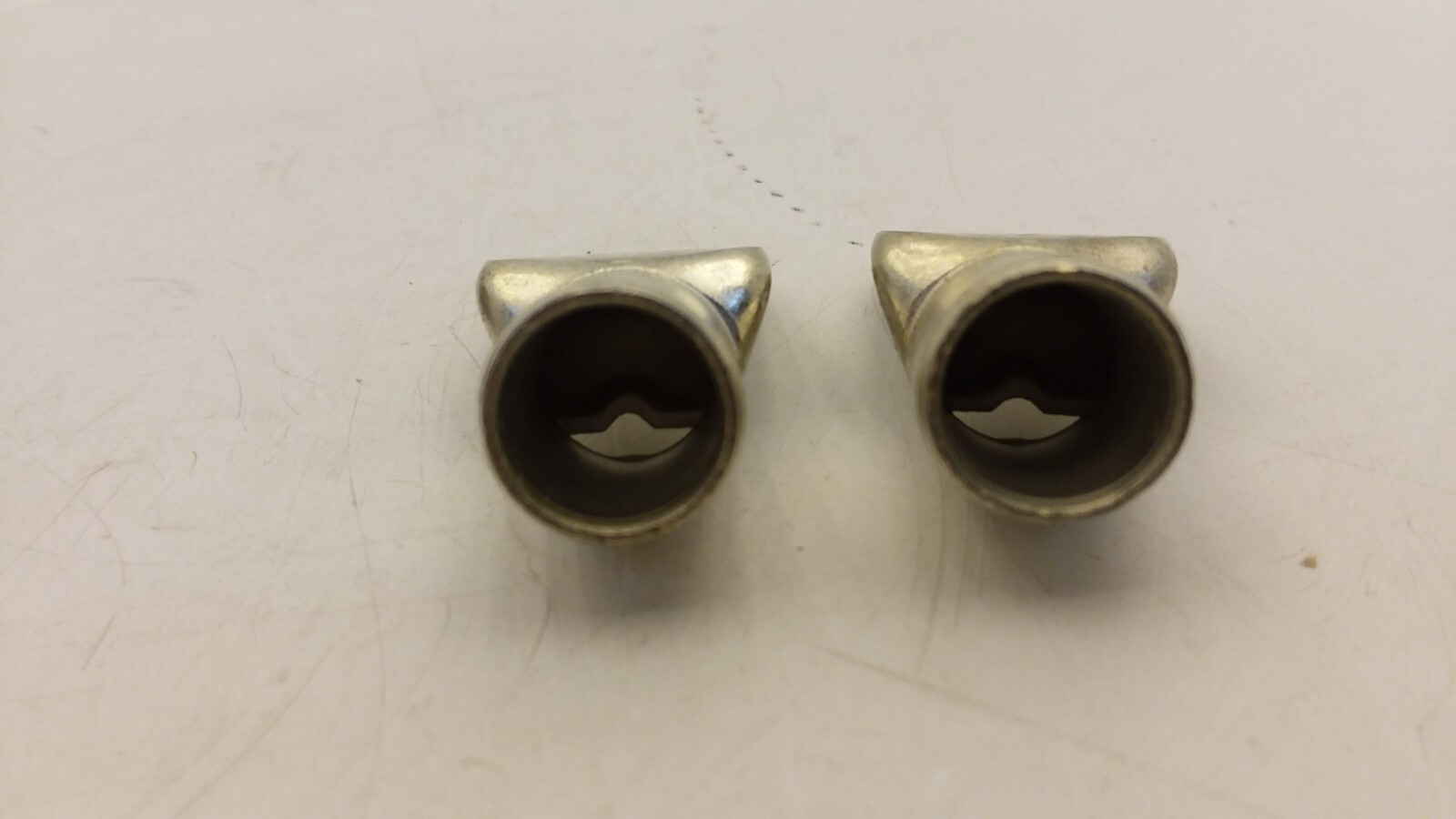 THOMAS & BETTS K975 LARGE TUBULAR RING TERMINAL 2/0-3/0 1/2″ BOLT LOT OF 2 NNB