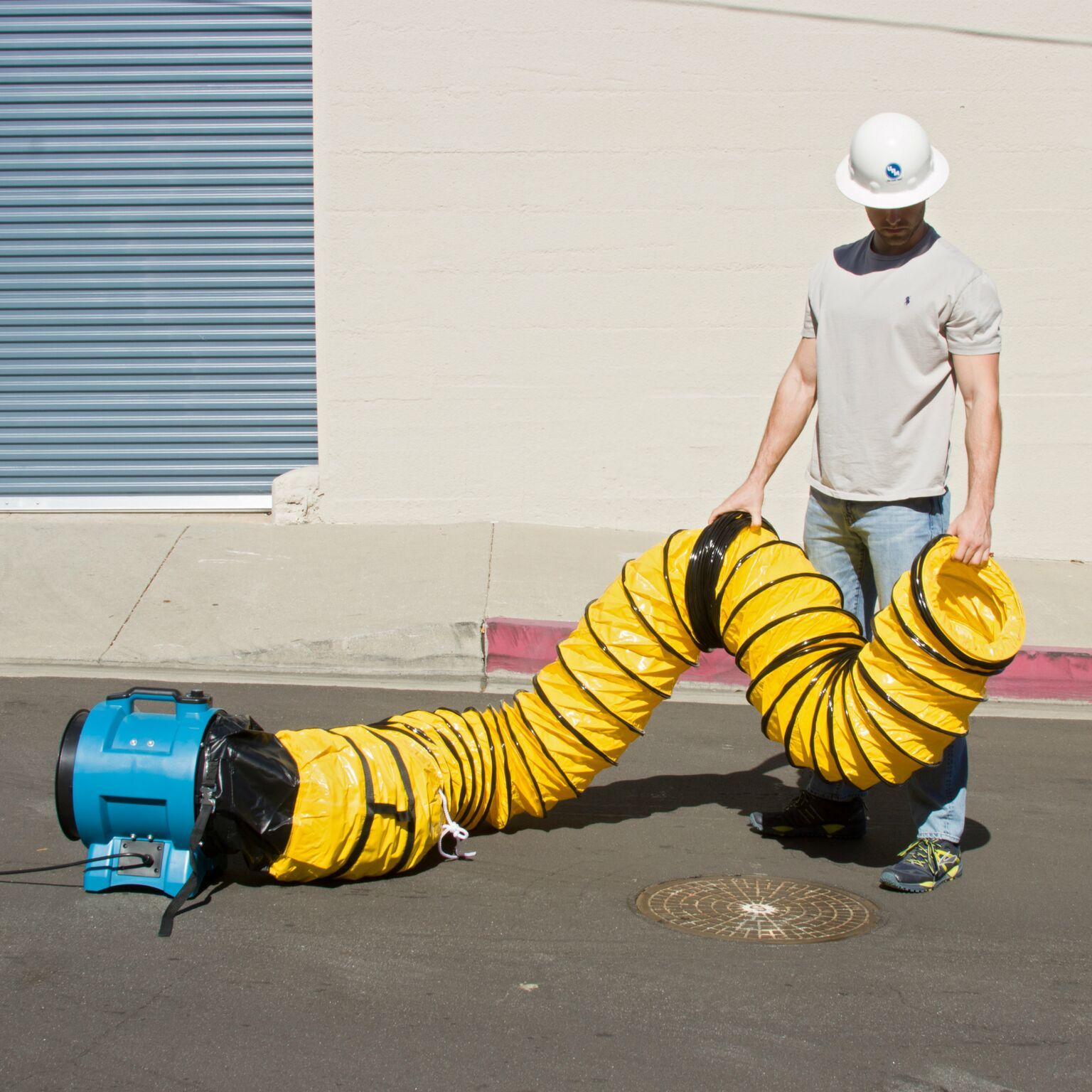 XPOWER 8DHC25 8″25′ Flexible Portable Ducting Hose w/ Carrier Case for Man Hole