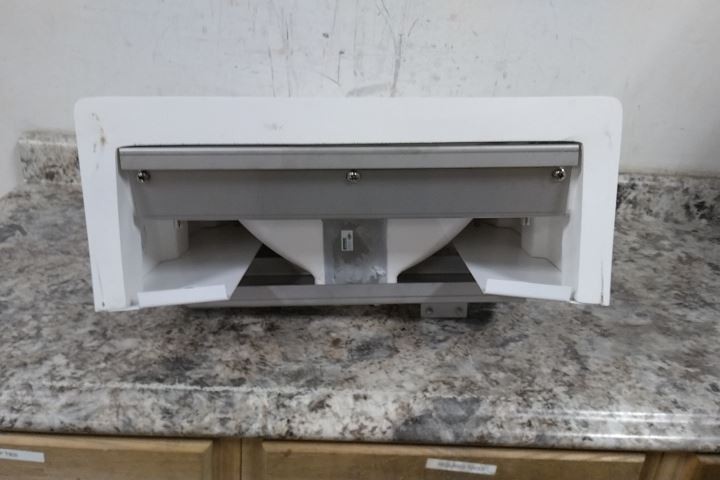 Bestcare WH3775-09 14-1/2 x 12-1/2 In Bowl Size Healthcare Basin w/out Faucet