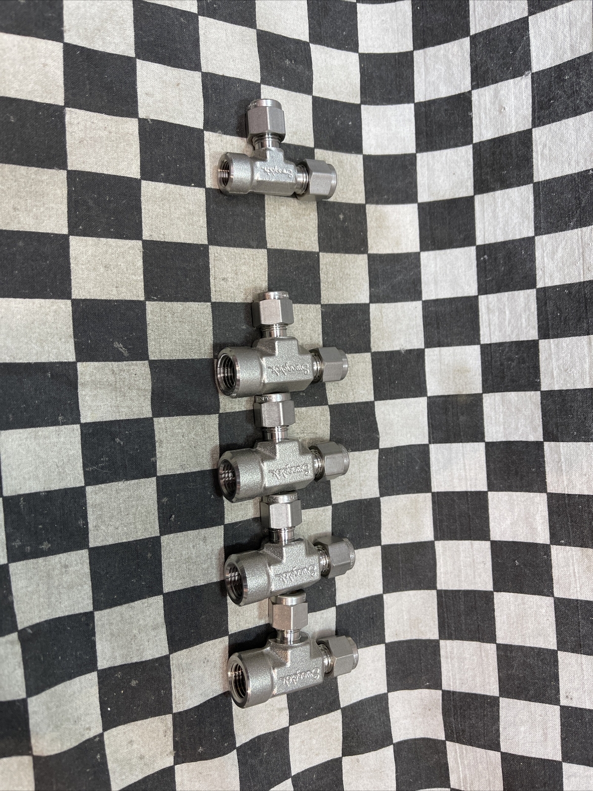 SWAGELOK Female Run Tee 1/4″ T, SS-400-3TFT and SS-400-3-4TFT, LOT OF 5#1606V34