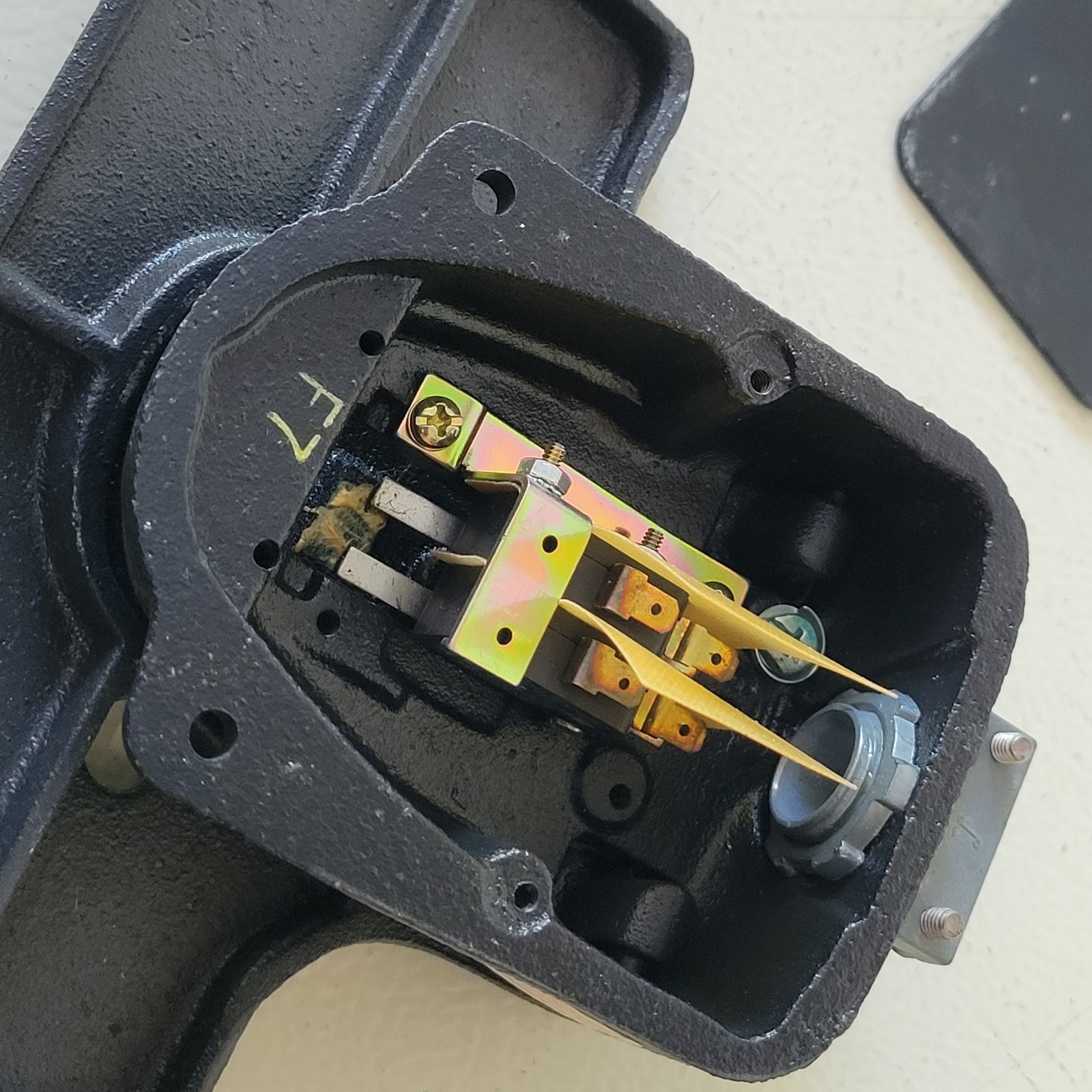 Linemaster Clipper Foot Switch Model 642-S