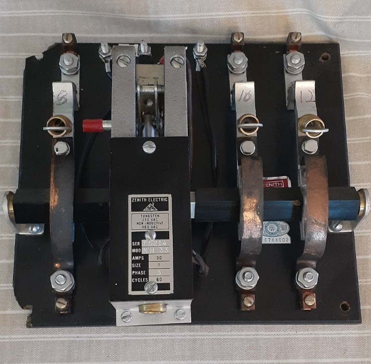 Zenith model MH-33 Ser T5214 3-Phase 30Amp Industrial Protection Relay
