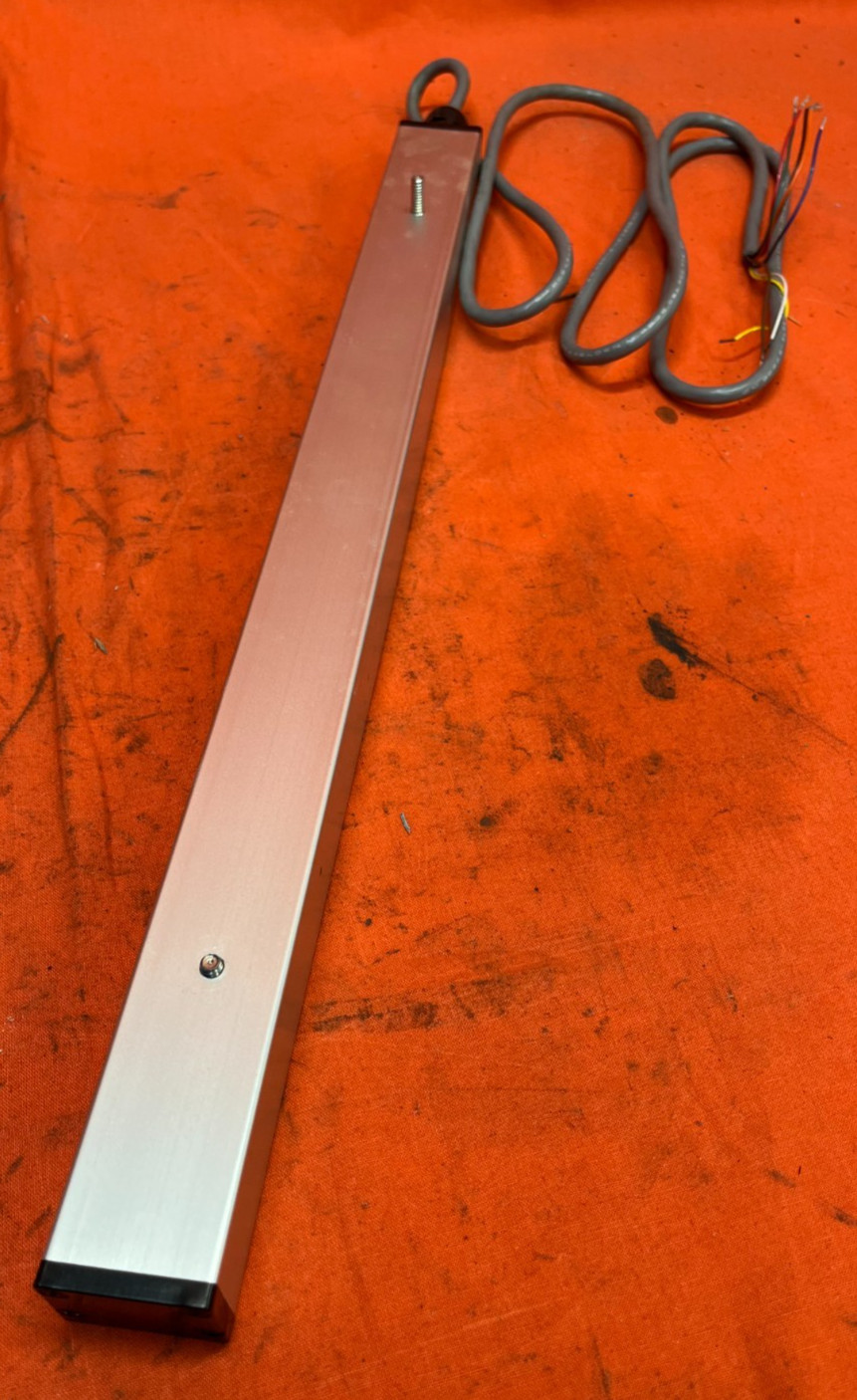 UNBRANDED SEALED INDUSTRIAL LED BAR LIGHT LENGTH: 17-3/16″