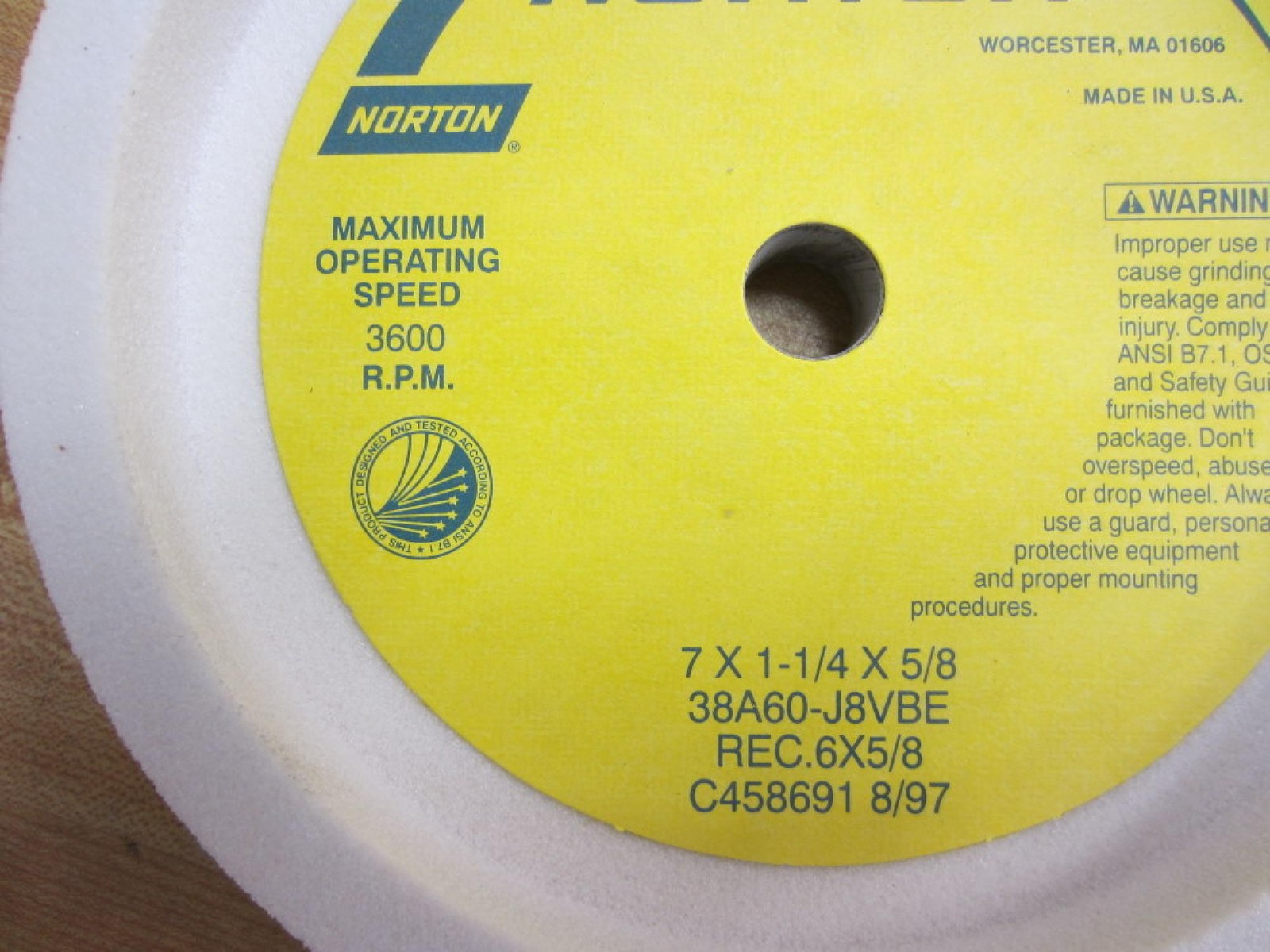 Norton 38A60-J8VBE Grinding Wheel 7″ x 1-1/4″ x 5/8″