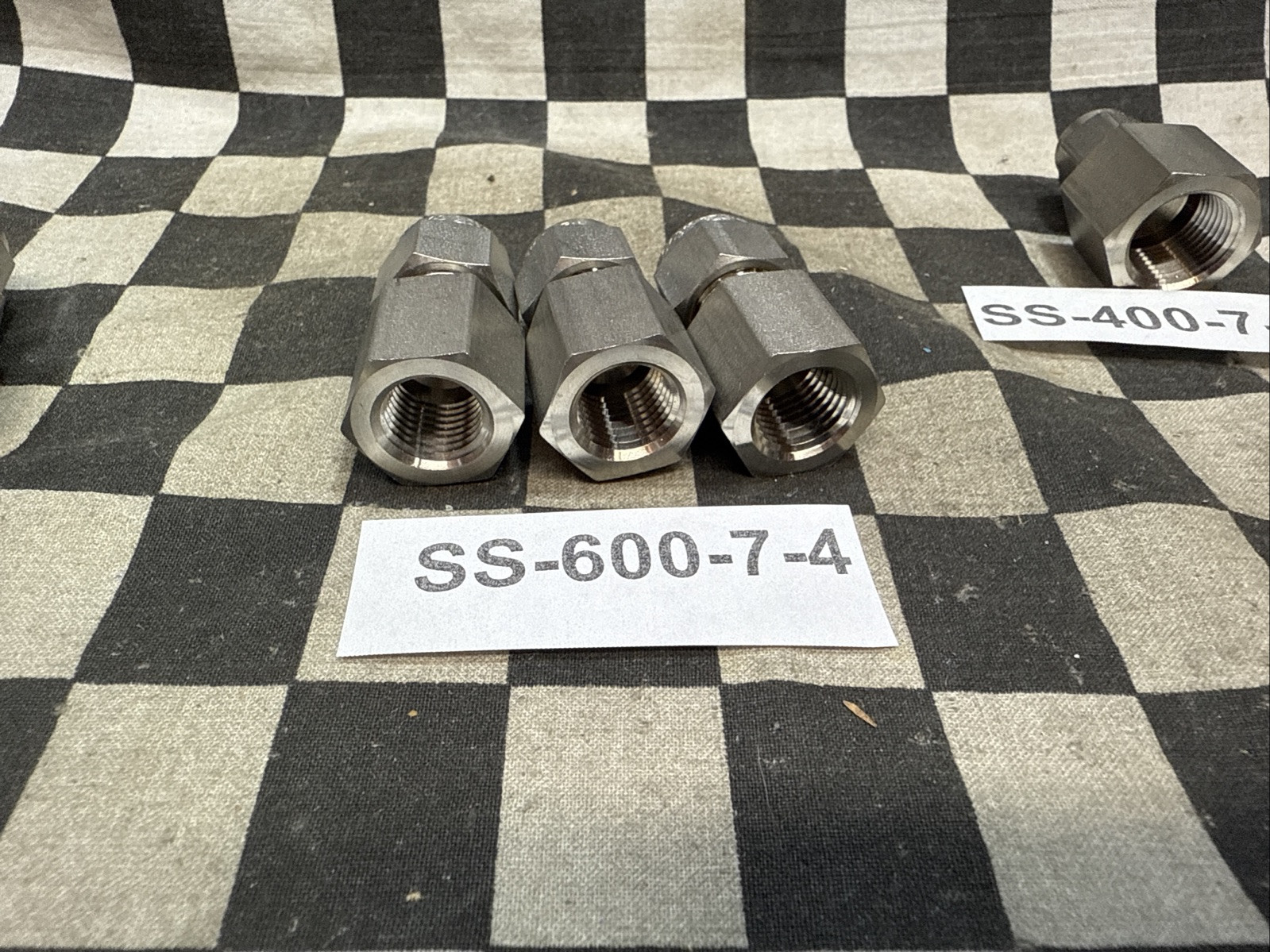 SWAGELOK SS-400-7-4, SS-400-7-6, SS-600-7-4, SS-600-7-6, LOT OF 8, SHIPSAMEDAY