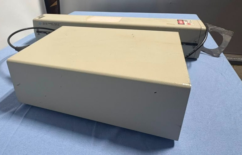 Spectra-Physics Model 249 Exciter w/ Helium-Neon Laser Stabilite 120S