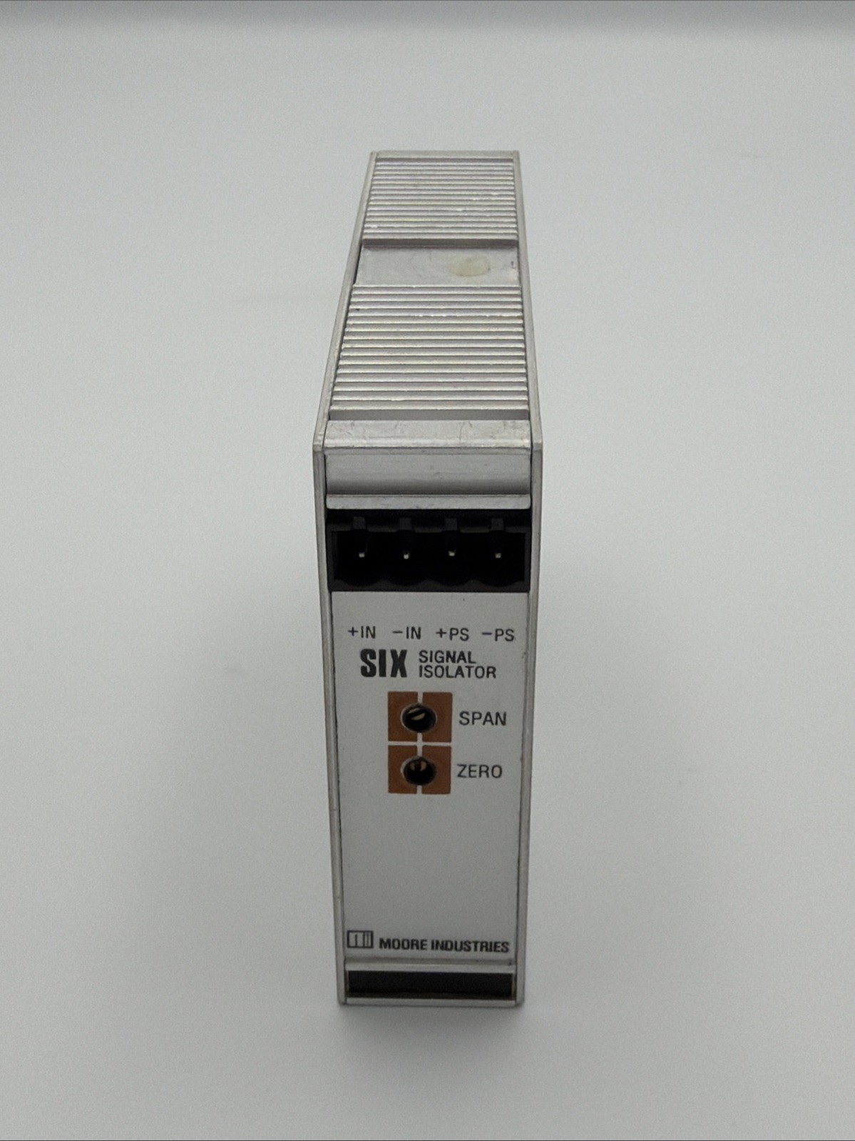 MOORE INDUSTRIES SIX/4-20MA/4-20MA/12-42DC(DIN) SIGNAL ISOLATOR