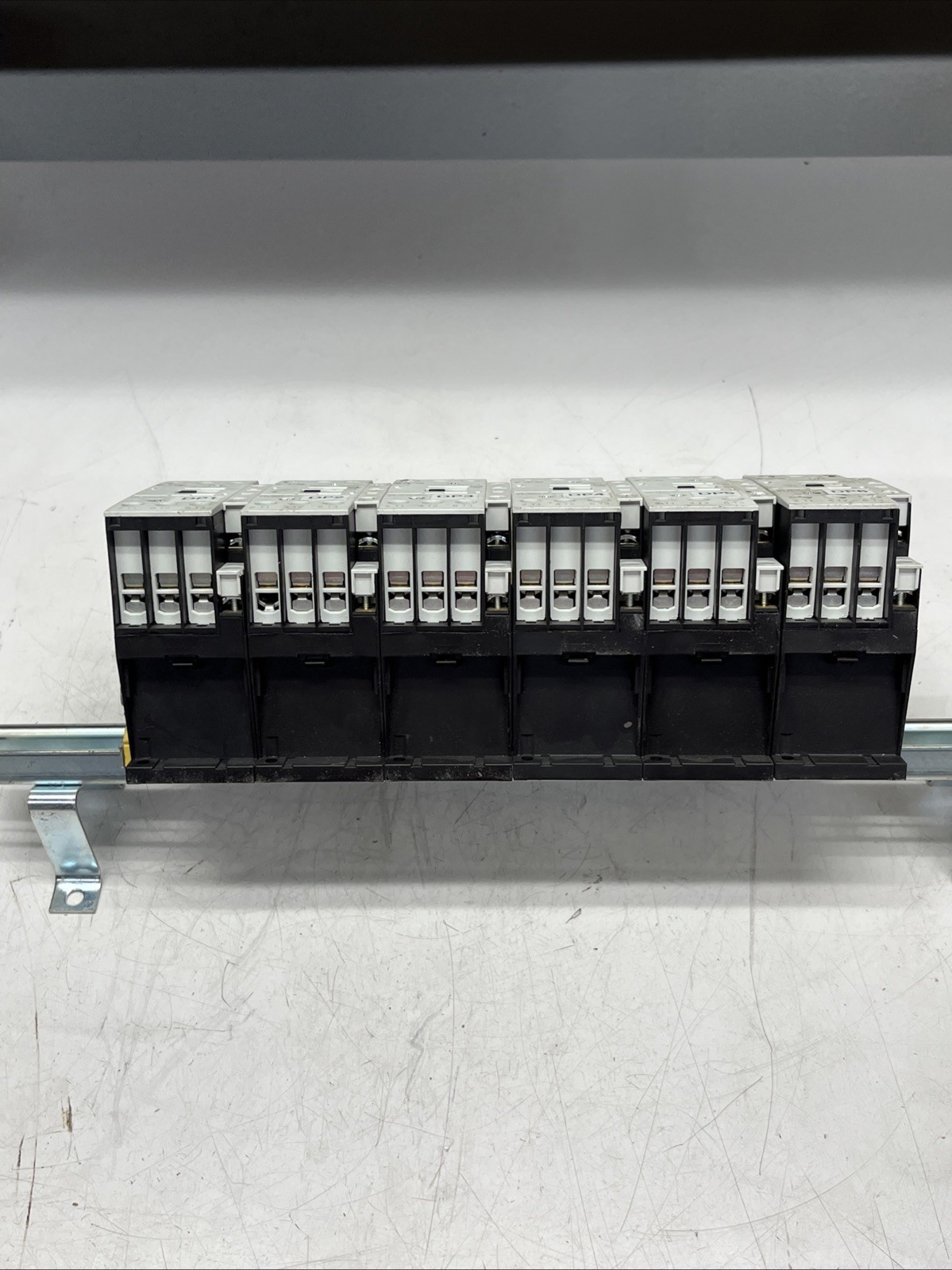 (Lot Of 6) Eaton XTCE032C10 DIL M32-10 Contactor