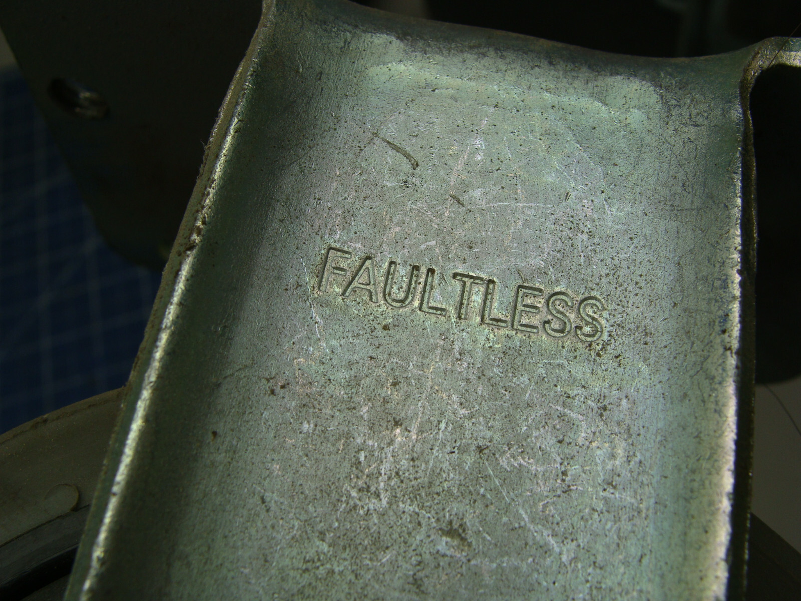 LOT OF 2 CREFORM FAULTLESS CASTERS TK-130 5″ X 1-1/4″