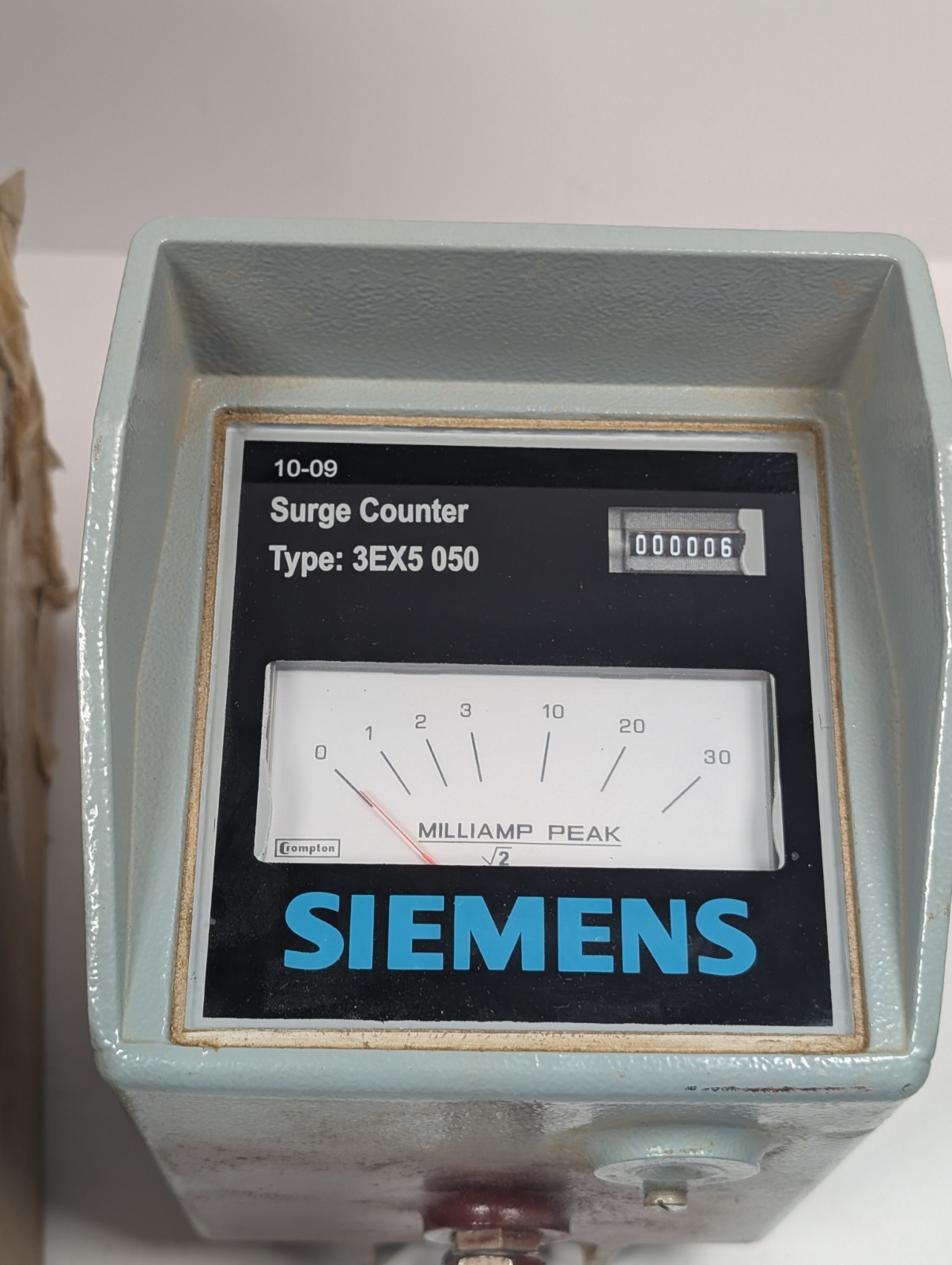 Siemens Lightning Surge Counter 3EX5 050