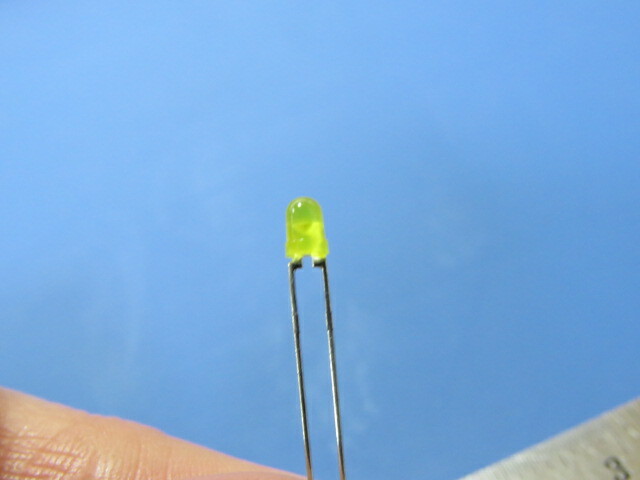 Lite-on LTL-4251N Qty of 100 per Lot Yellow 588nm LED Indication – Discrete 2.1