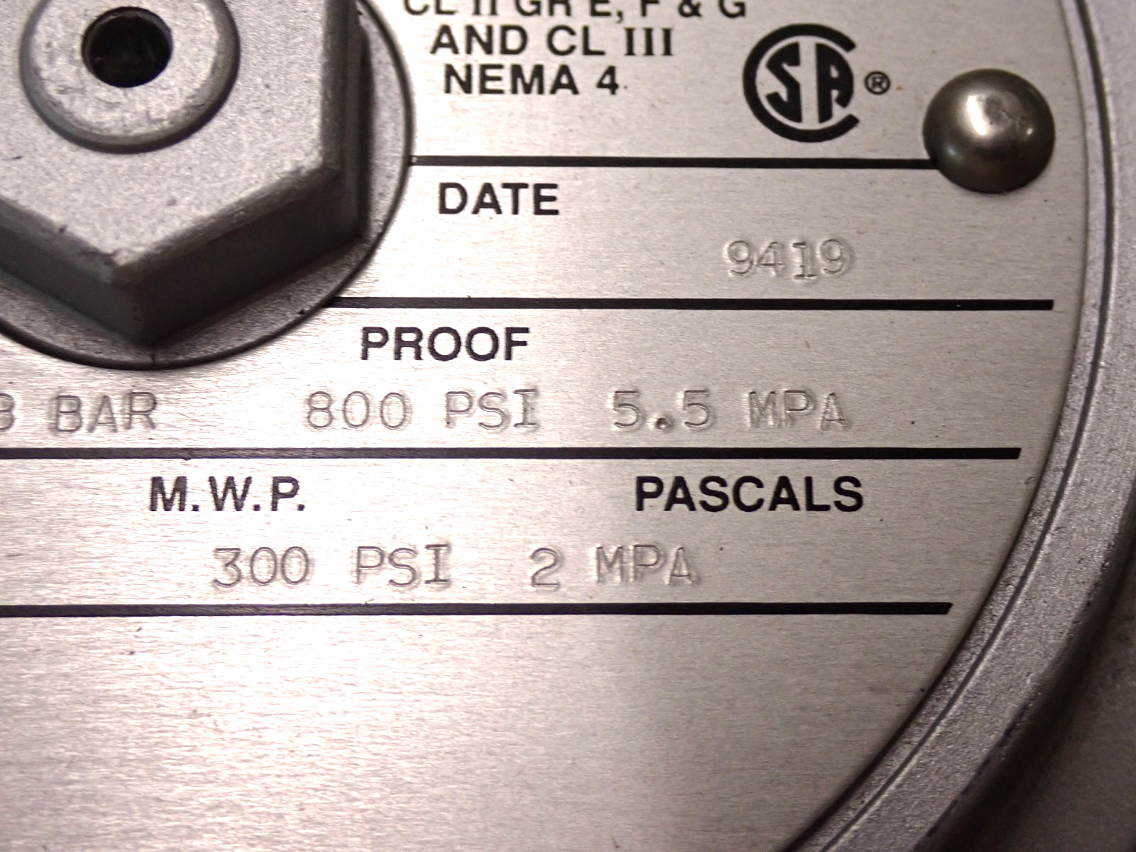 United Electric UE J120-361 Range 20-300 PSI Pressure Switch NEW
