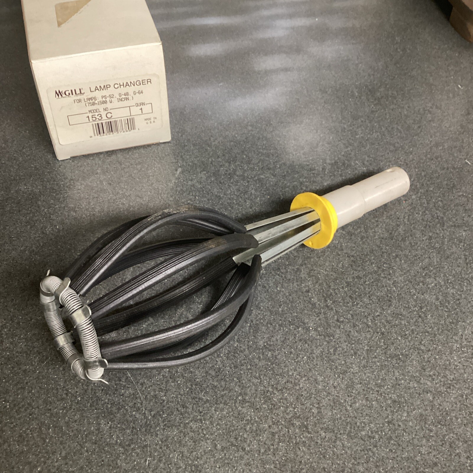 McGill Electrical 153-C Lamp Changer Head 153C Light Bulb Changer- New/Open Box