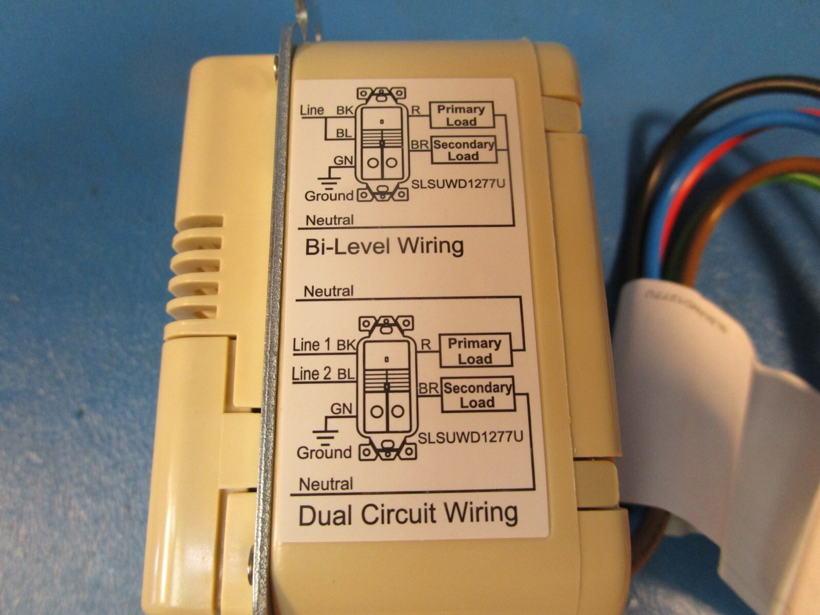 SCHNEIDER SLSUWD1277UI, WALL SWITCH, ULTRASONIC OCCUPANCY SENSOR, Ivory Color