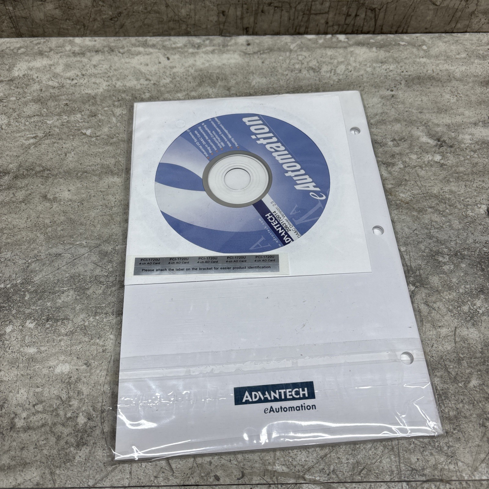 Advantech PCI-1720U Add On Module, 4 Channel Isolated D/A Output Card, New