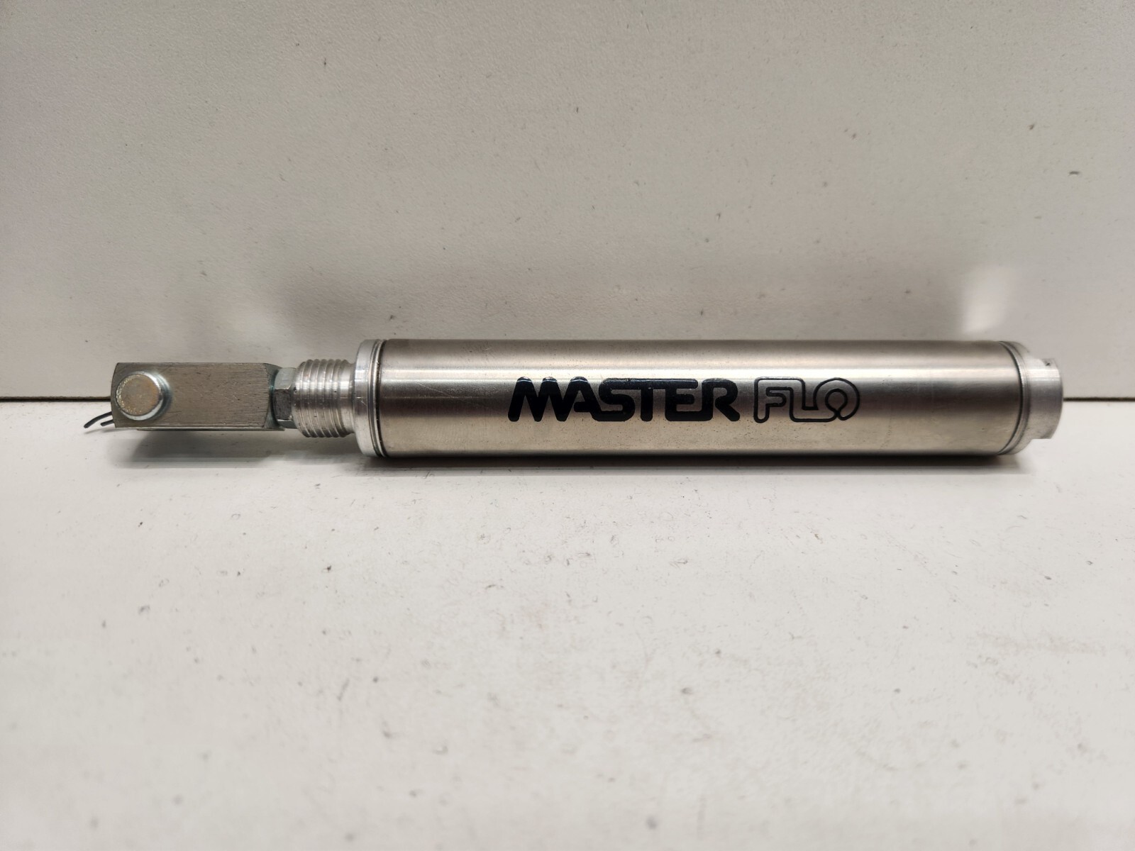 NEW NO BOX! MASTER FLO 2″ STROKE SPRING RETURN PNEUMATIC CYLINDER 875SS-1034