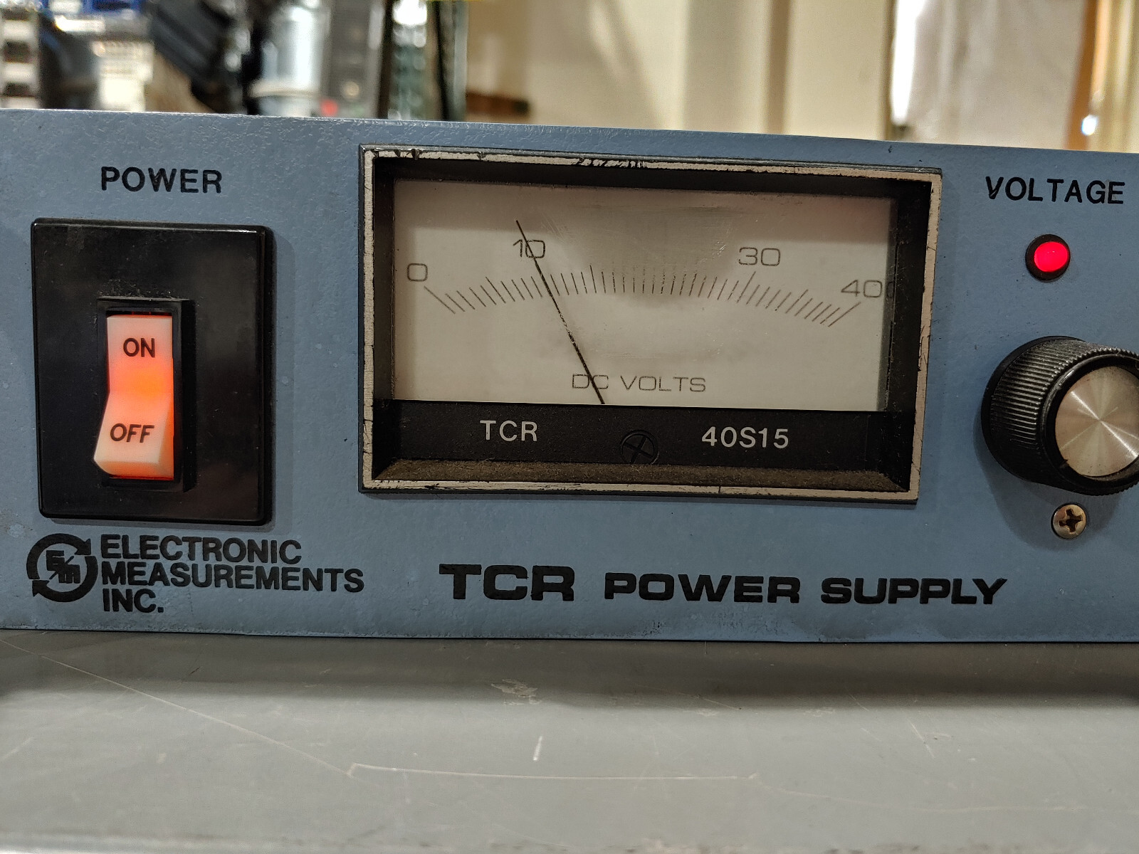 ELECTRONIC MEASUREMENT TCR40S154 0-40VDC 15A Variable TCR Power Supply