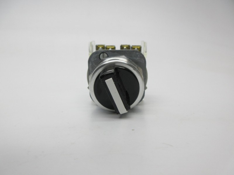 ALLEN BRADLEY 800T-N2KG4B SER. T (WH) NSMP