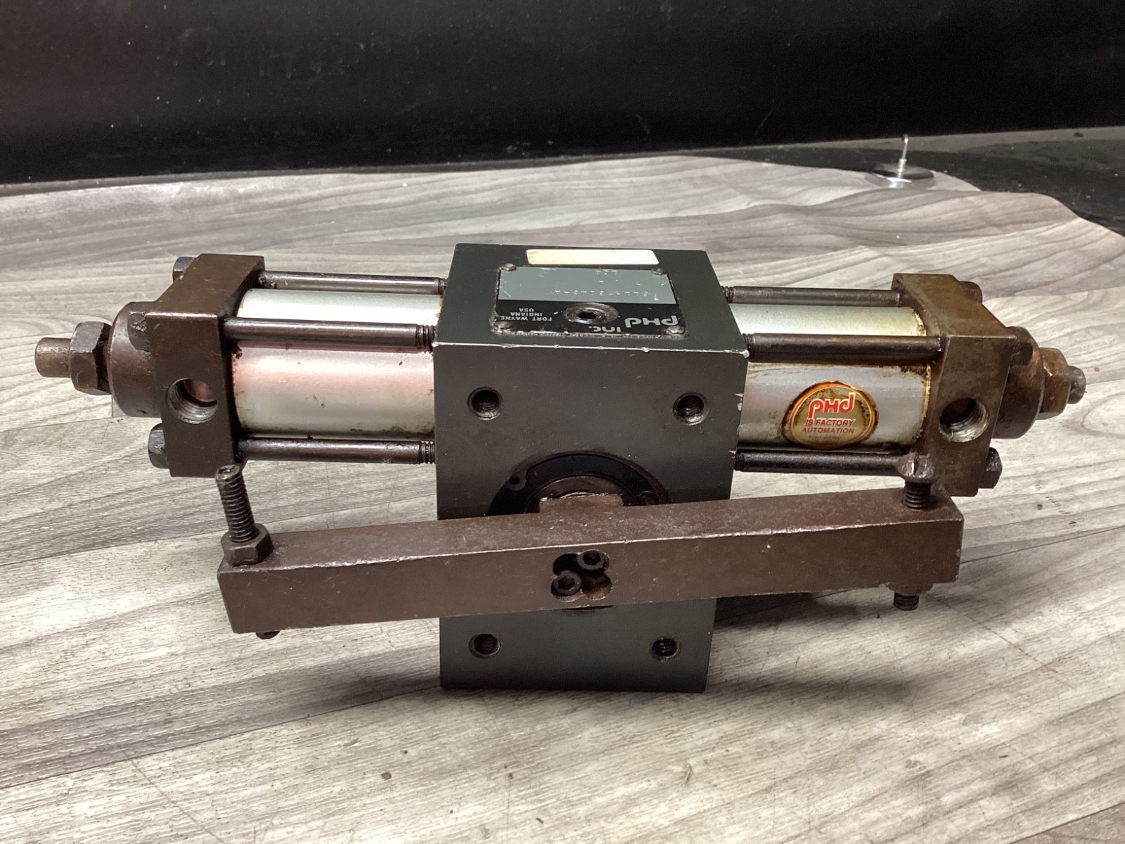 PHD R11H3045-A ROTARY ACTUATOR #105A149PR2