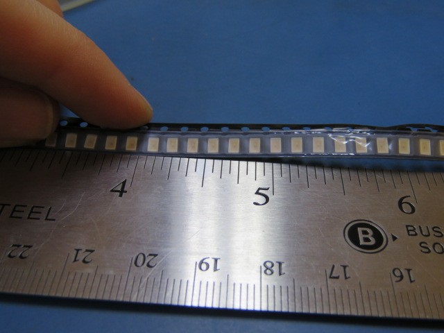 DIALIGHT 597-3401-507 Qty of 100 per Lot Yellow 588nm LED Indication – Discrete