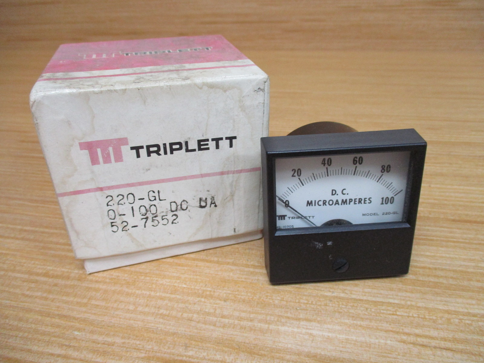 Triplett 220-GL 0-100DCUA D.C. Microammeter 52-7552