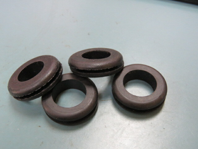 McMasters Carr 9600K55 Qty of 30 per Lot McMaster Push in Grommet 11/16 in dia;