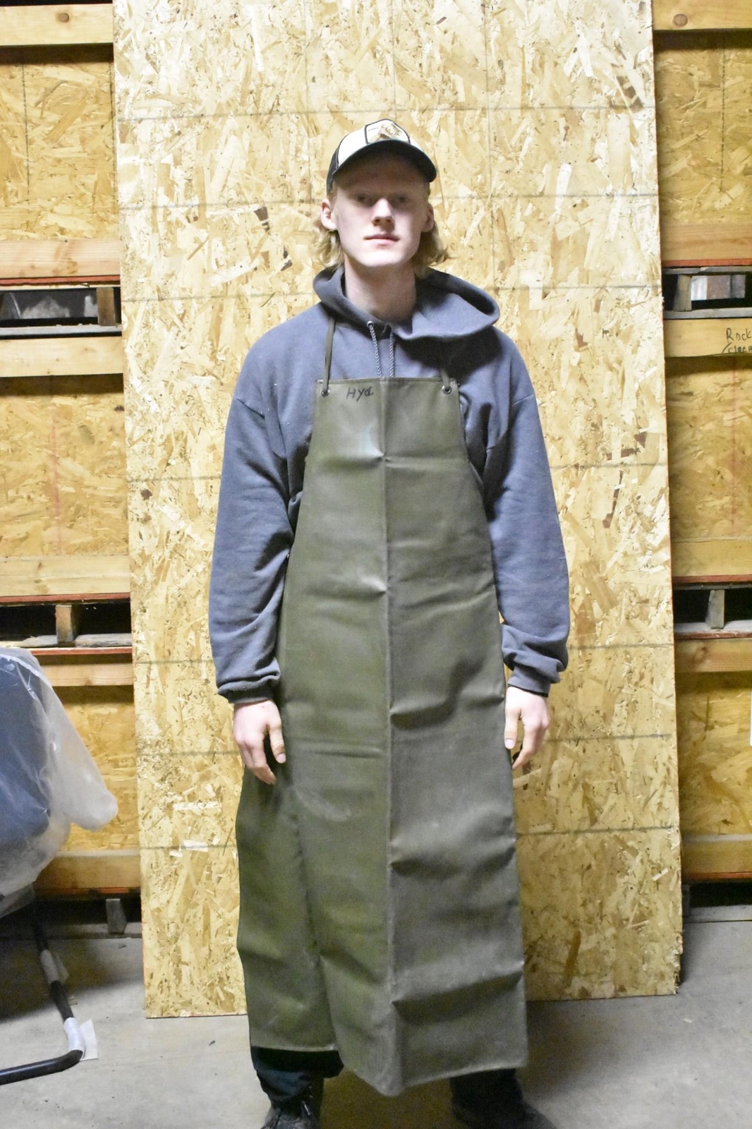 MIL. SPEC. 8415-00-082-6108 UTILITY APRON. STURDY RUBBER MATERIAL OD GREEN COLOR