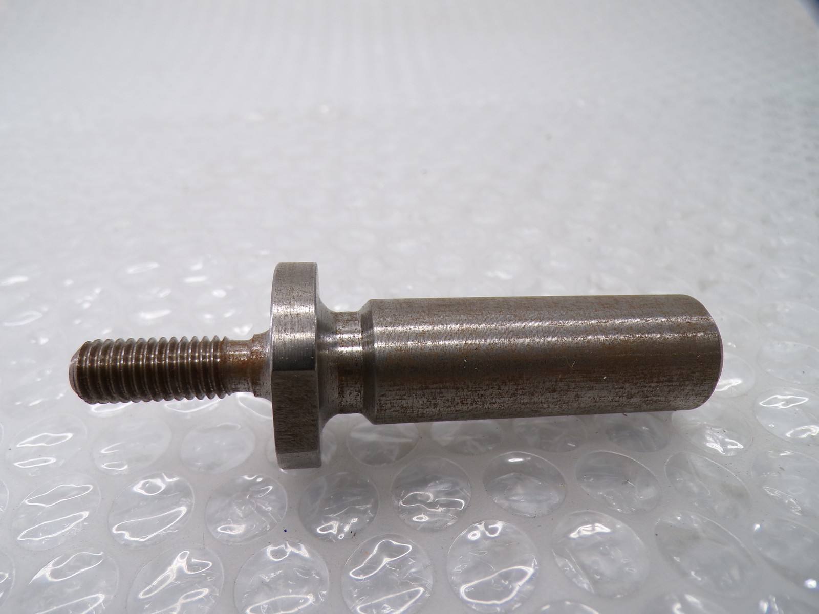 INDUSTRIAL SPARE 422962051B SHAFT (AS PICTURED) UNMP