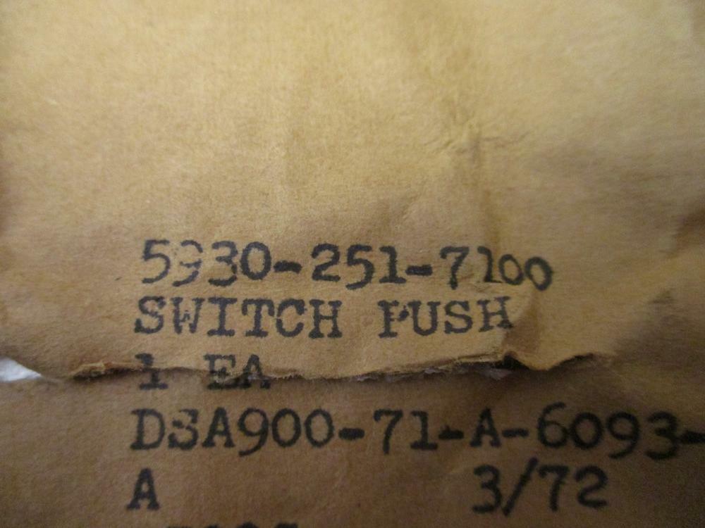 Arrow H&H 5930-251-7100 Push Button Switch 59302517100