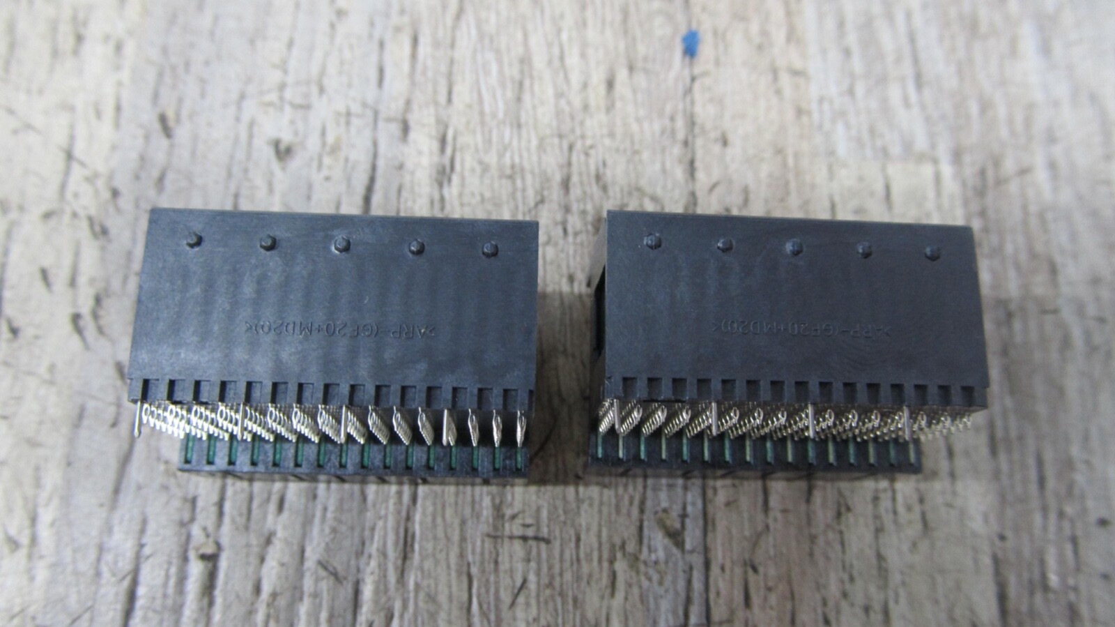 LOT OF 2 TYCO ELECTRONICS LCP GF30 1410187/-3 1733 NEW FREE SHIPPING