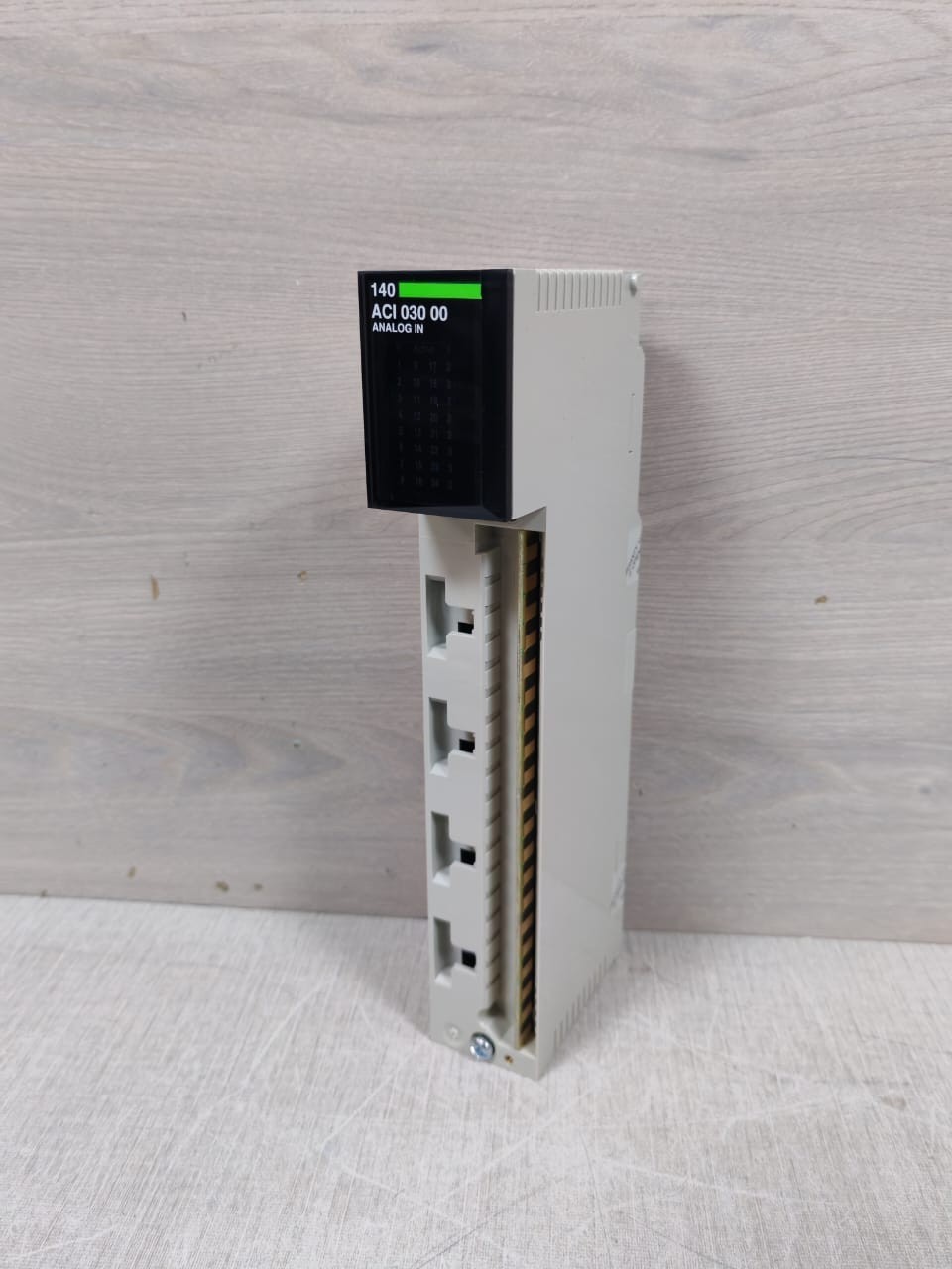 SCHNEIDER MODICON QUANTUM 140 ACO 030 00 ANALOG OUTPUT