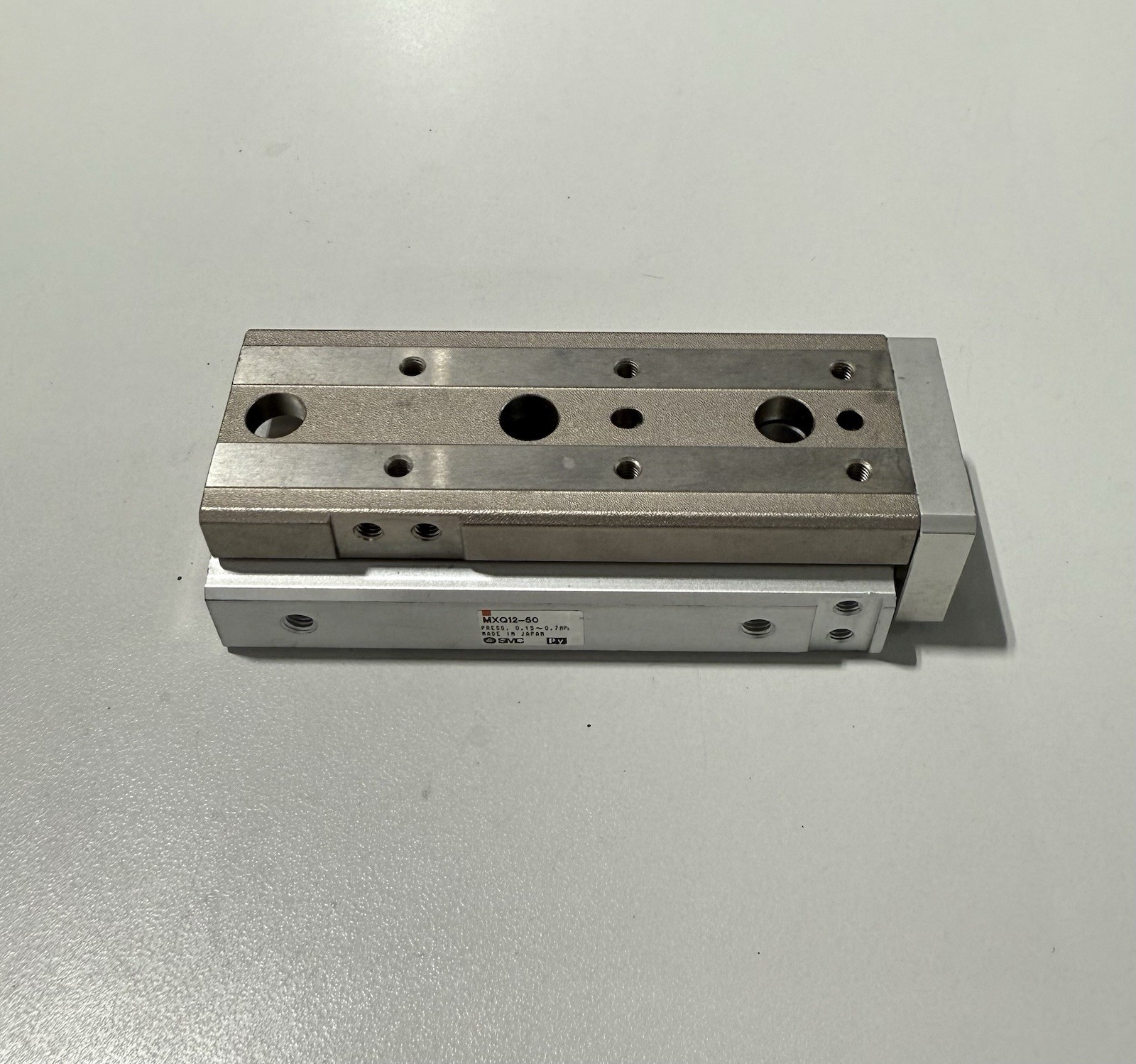 *US SELLER* SMC MXQ12-50 MXQ Series Slide Table 12mm Bore 50mm Stroke *NOB*