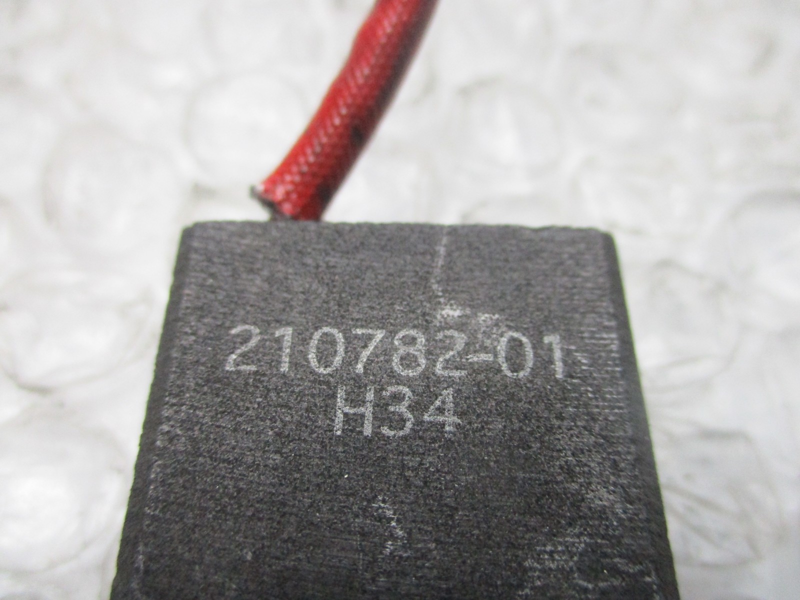 INDUSTRIAL SPARE 210782-01H34 CARBON BRUSH LOT OF 2 NSNP