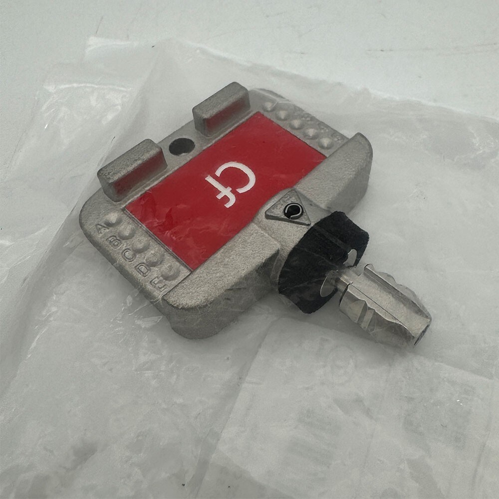 440T-AKEYE10CF Key Trapped Key Interlock New Original 440T-AKEYE10CF