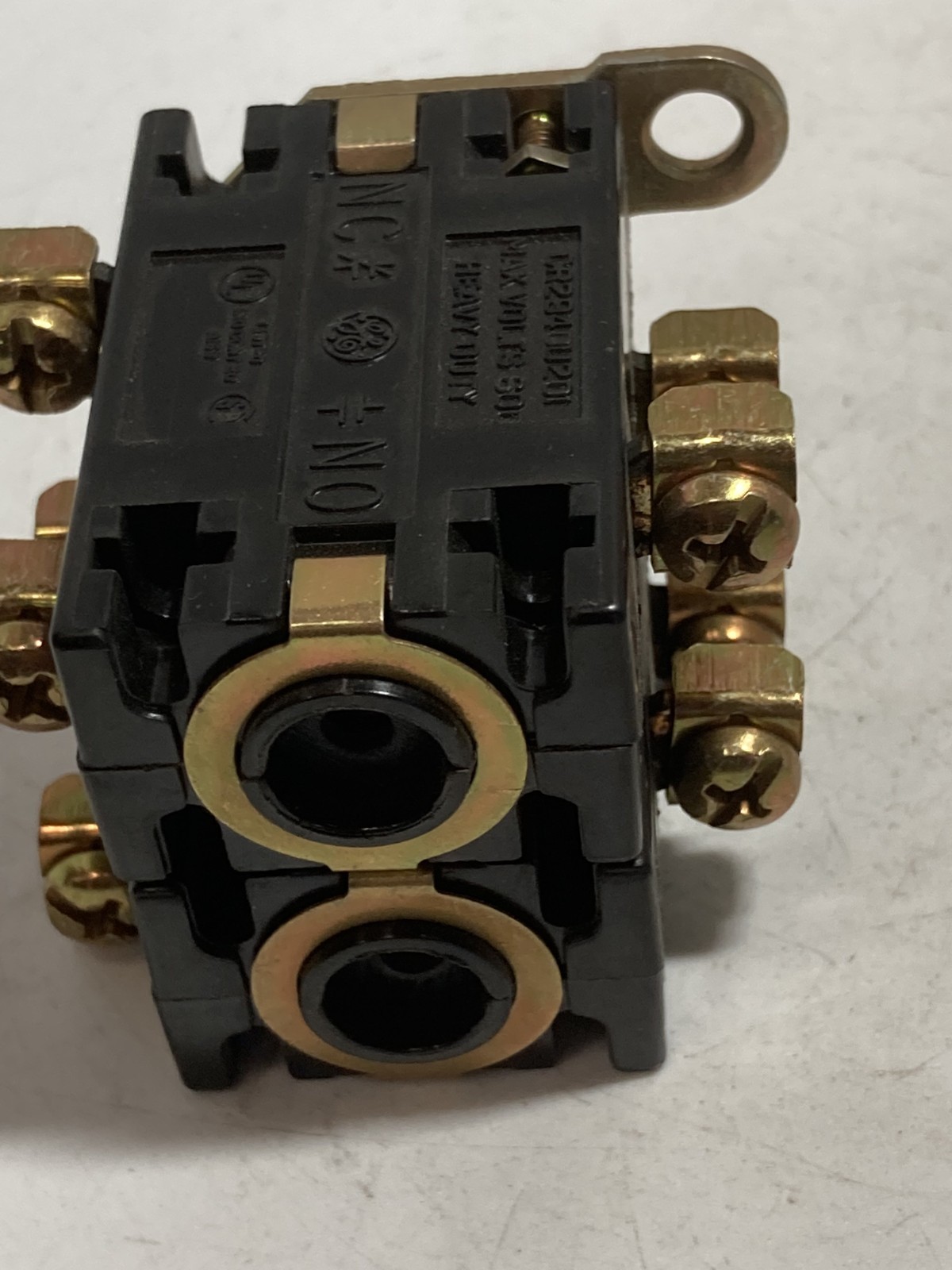 GE CR294OU201A CONTACT BLOCK DUAL 2NO/2NC HEAVY DUTY NNB