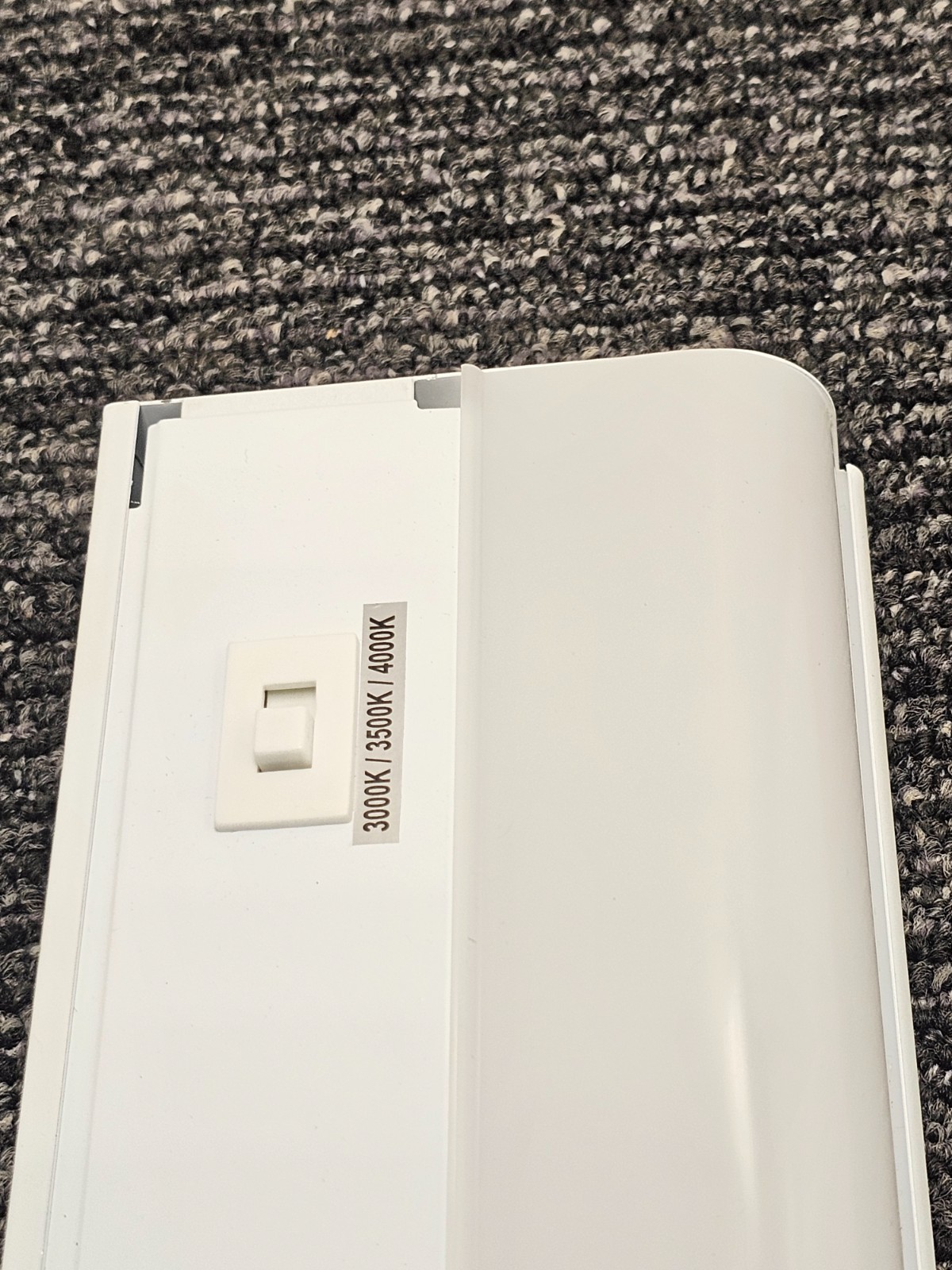 Elite Lighting EU-LED-18-600L-DIMTR-120-30K/35K/40K-WH LED Undercabinet 18″ 9 W