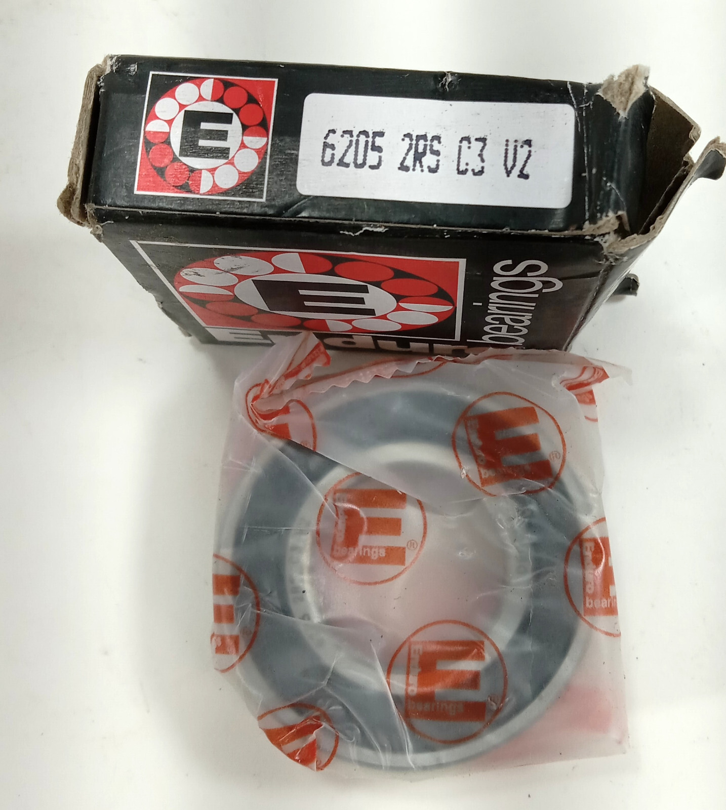1 NEW ENDURO 6205 2RS C3 V2 DEEP GROOVE BALL BEARING NIB ***MAKE OFFER***