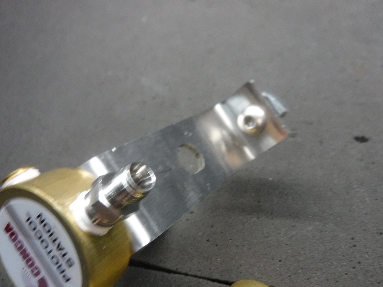 Concoa, Model 4121602-01-000M, Gas Regulator (Used)