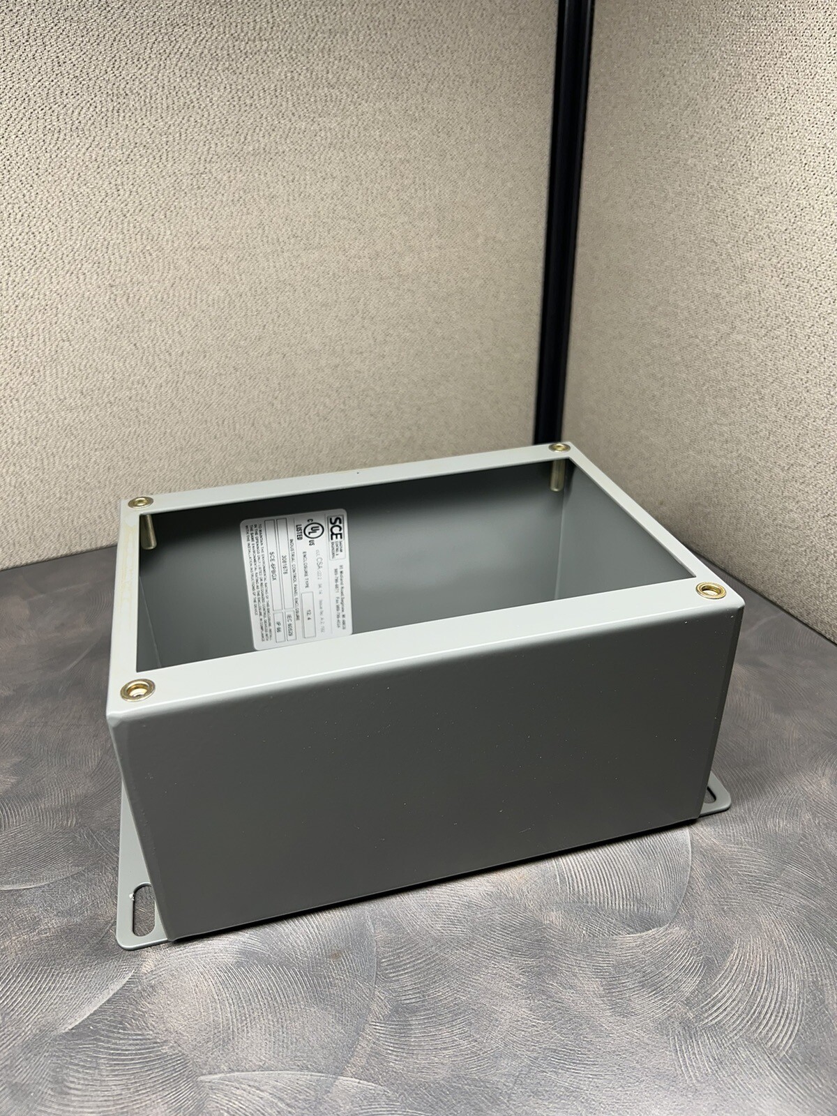 NEW SAGINAW 6 HOLE 22MM ENCLOSURE SCE-6PBGX
