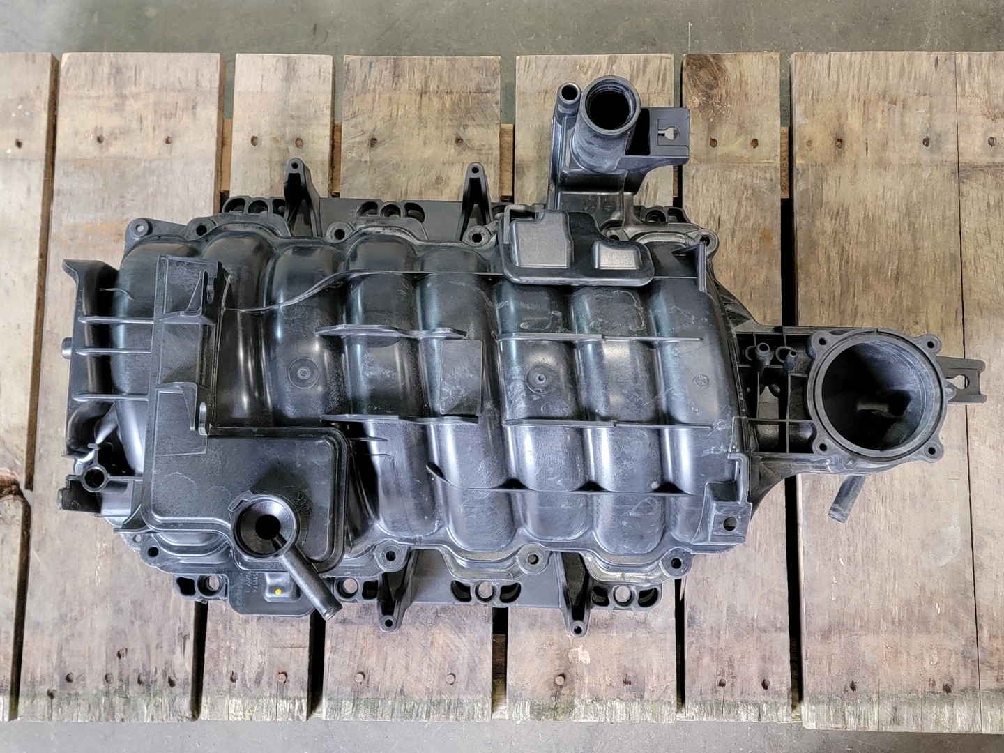 SURPLUS NEW MOPAR 68194114AC Engine Intake Manifold Kit – Transportation