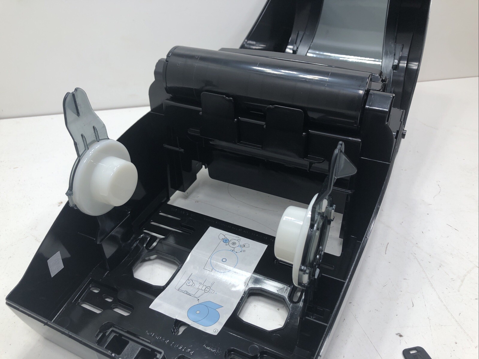 VonDrehle 8864 Auto-Cut Towel Dispensers
