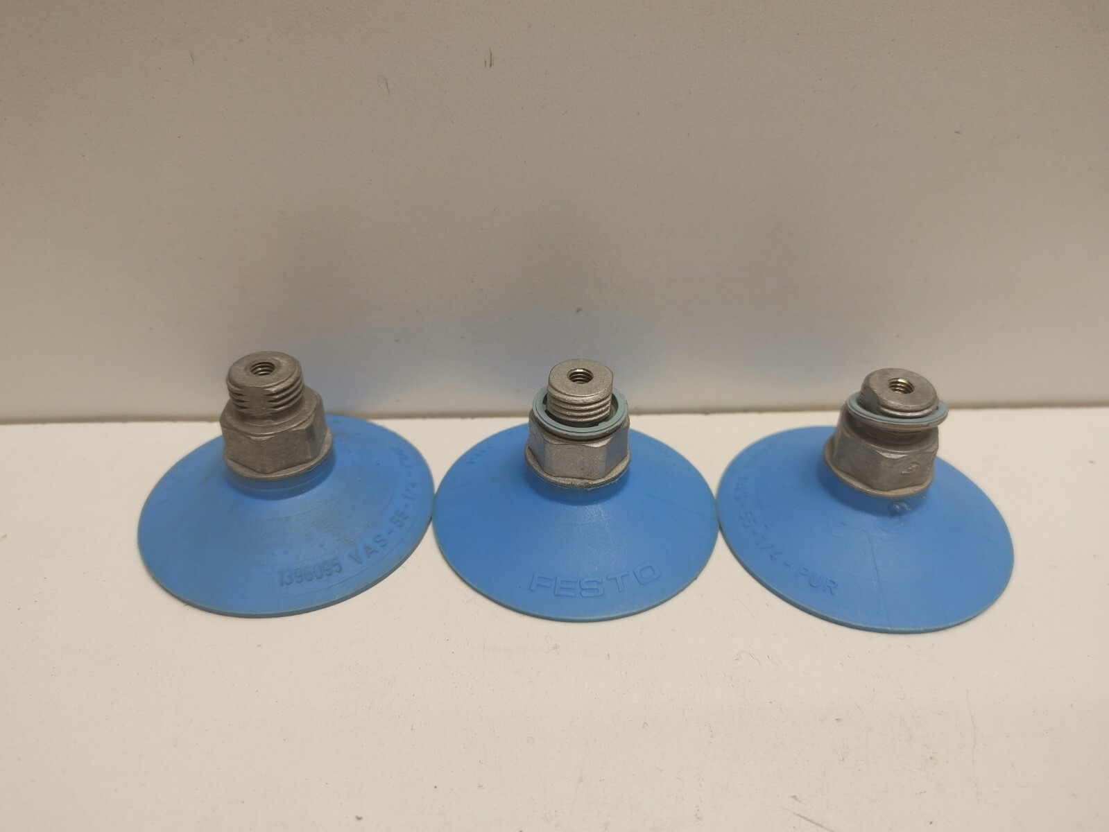 LOT OF 3 NEW OLD STOCK! FESTO 4MM BLUE SUCTION CUPS VAS-55-1/4-PUR 1396095