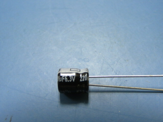 ARCOTRONICS ESS227M6R3AE2AA Qty of 250 per Lot CAPACITOR,ALUMINUM ELECTROLYTIC,