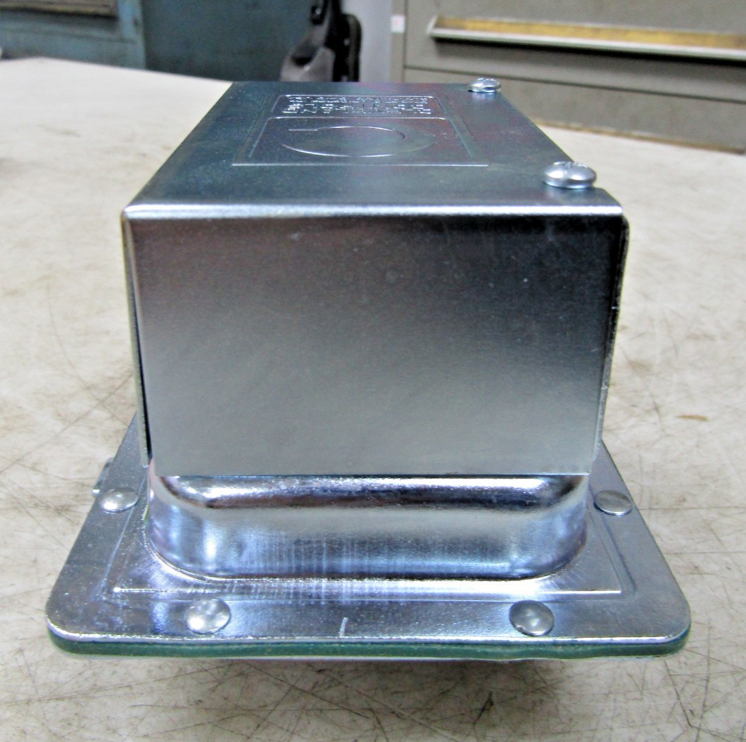 💥NEW CLEVELAND CONTROLS AIR SENSING SWITCH 120-277 VAC AFS-405-363