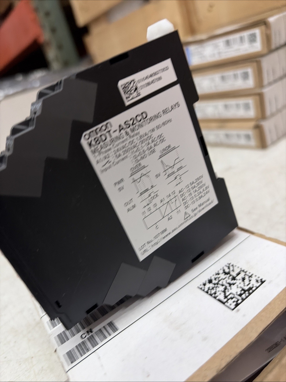 Omron, K8DT-AS2CD, Measuring Monitoring Relay 24VAC/DC Current Voltage