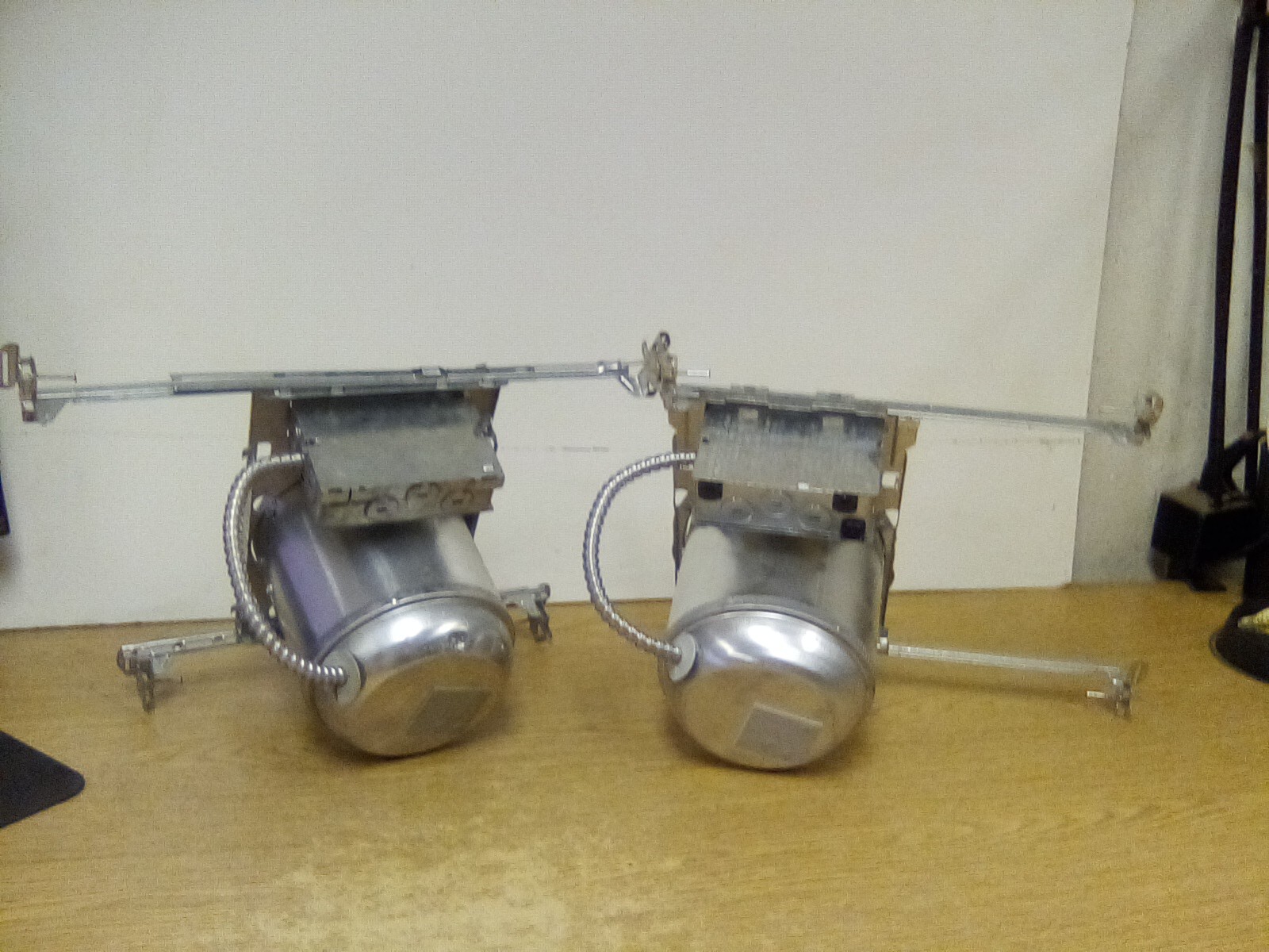 Lot Of 2 Halo H71CAT 6″ Recessed Light Lighting Fixture ” MISSING TRIM”