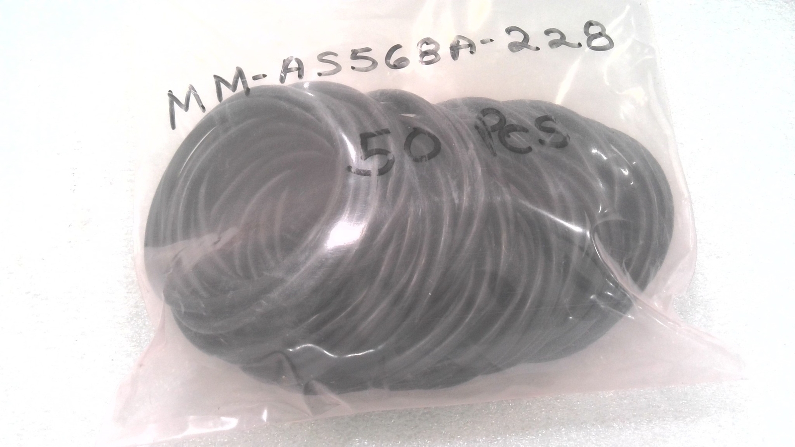 AS568A-228 O-RING, 2.5 IN OD, 0.14 IN THICK, BLACK RUBBER (LOT OF 148)