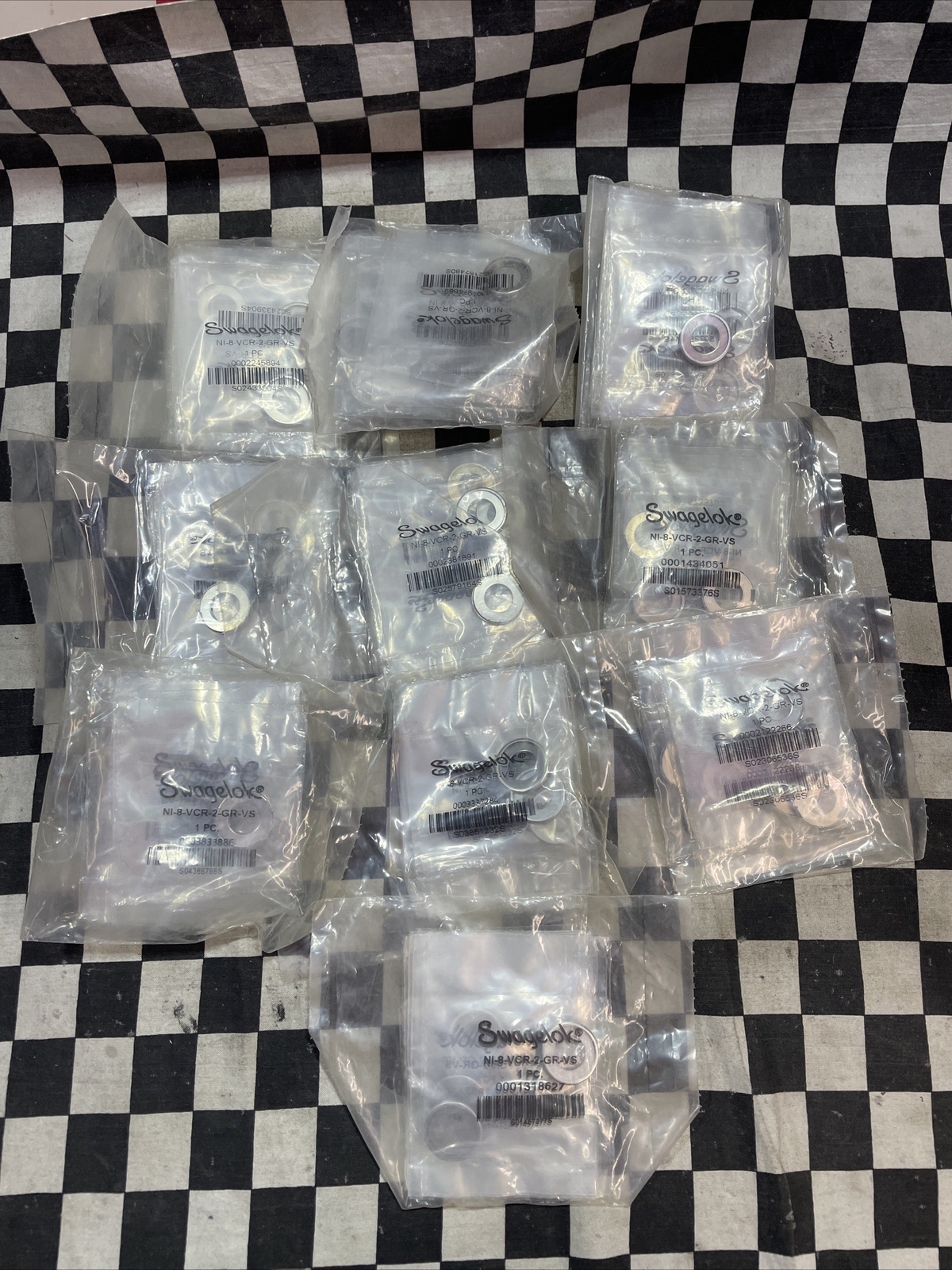 SWAGELOK VCR Face Seal 1/2″, NI-8-VCR-2-GR-VS, NI8VCR2GRVS, LOT OF 100 #1620F5