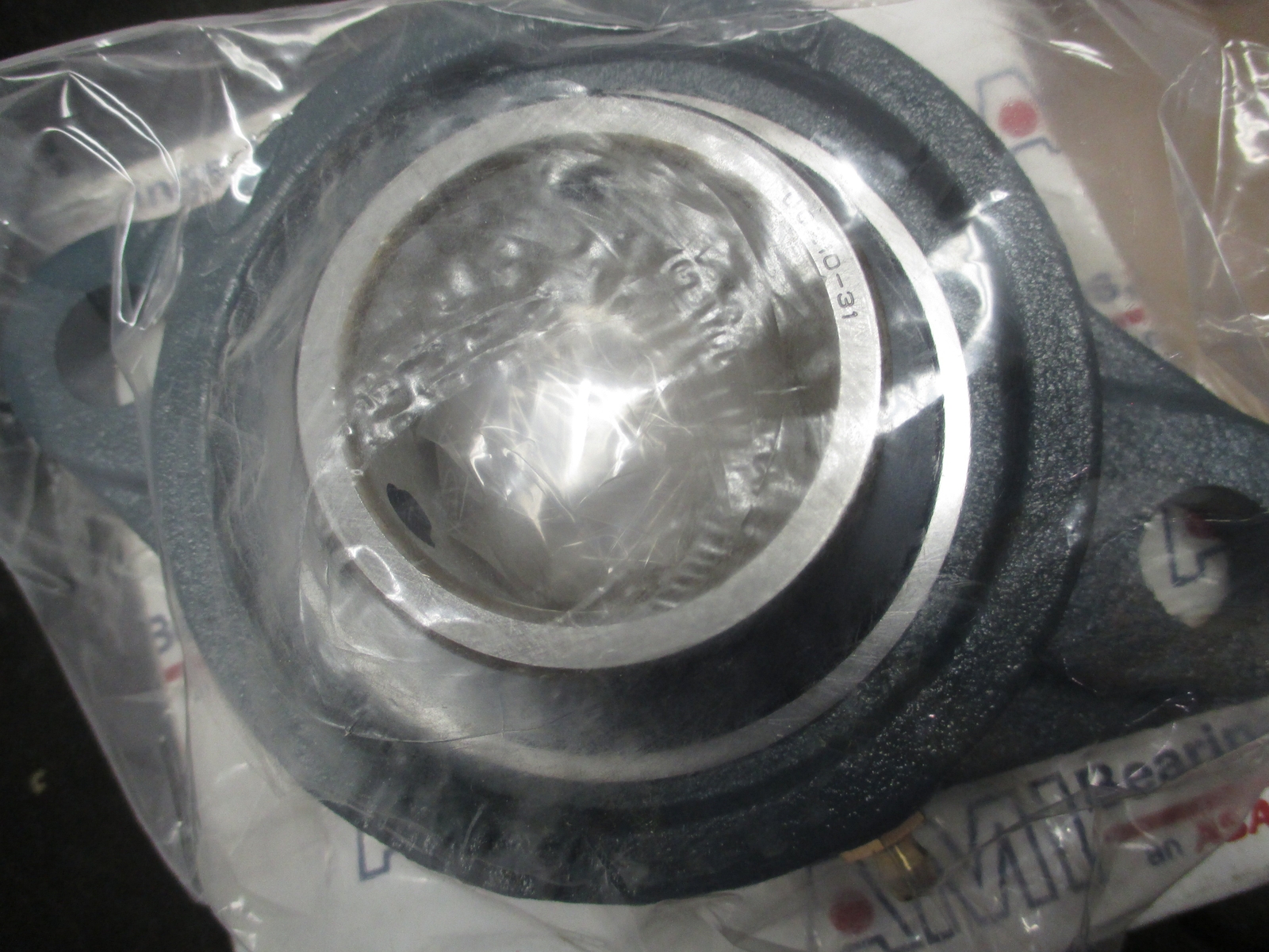 NEW AMI UCFL210-31 Flange Bearing 2 MOUNT